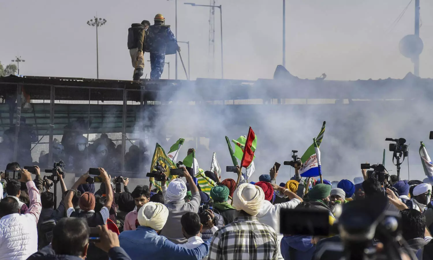 Farmers suspend march for day after some suffer injuries due to teargas shells