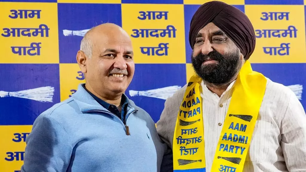 Surendra Pal Singh joins AAP ahead of Delhi Assembly polls