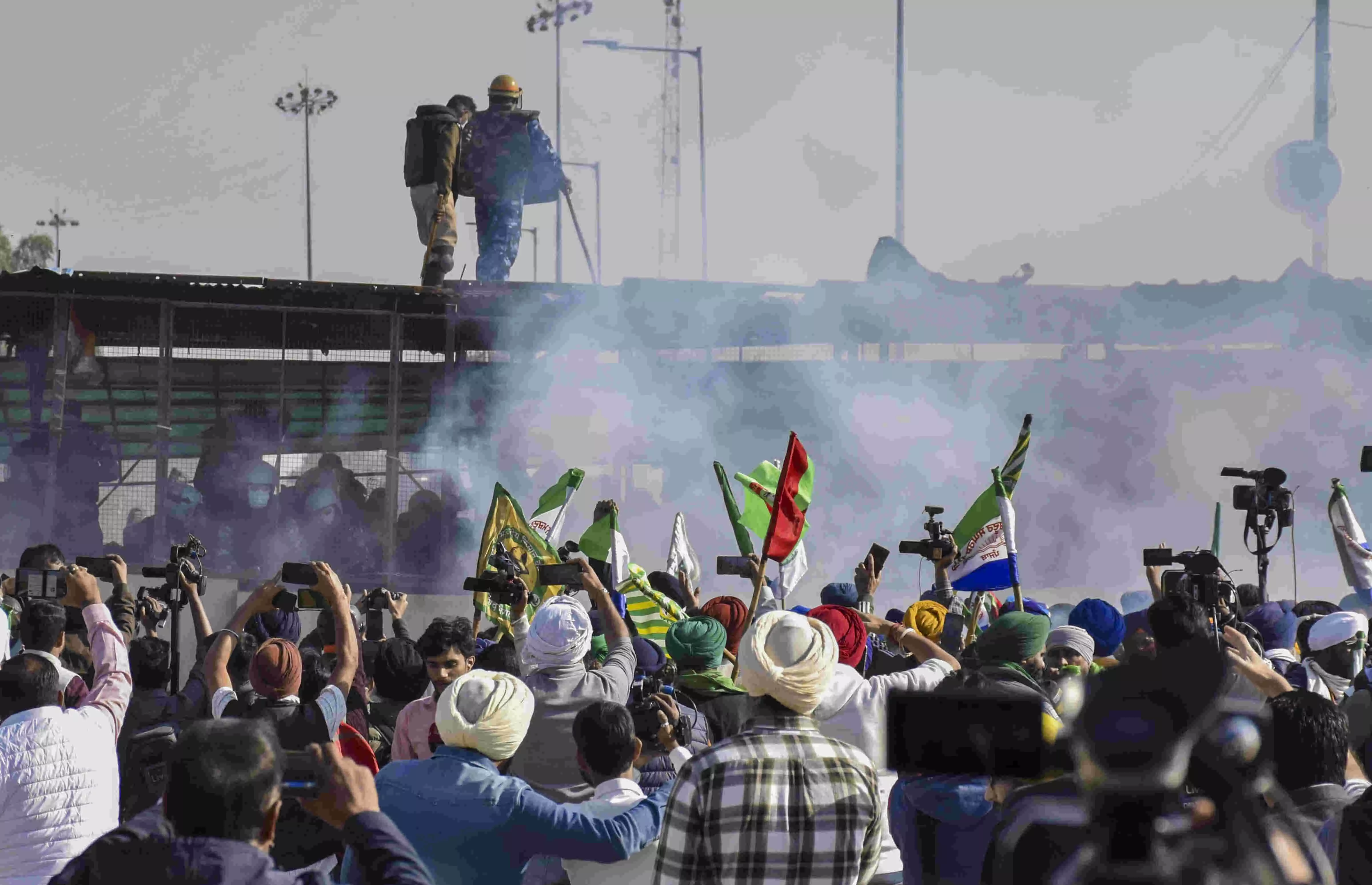 Farmers suspend march for day after some suffer injuries due to teargas shells