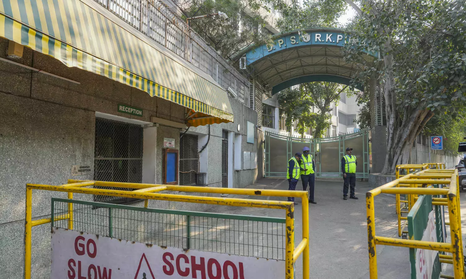 Bomb threat mail to around 40 Delhi schools, sender demands USD 30,000