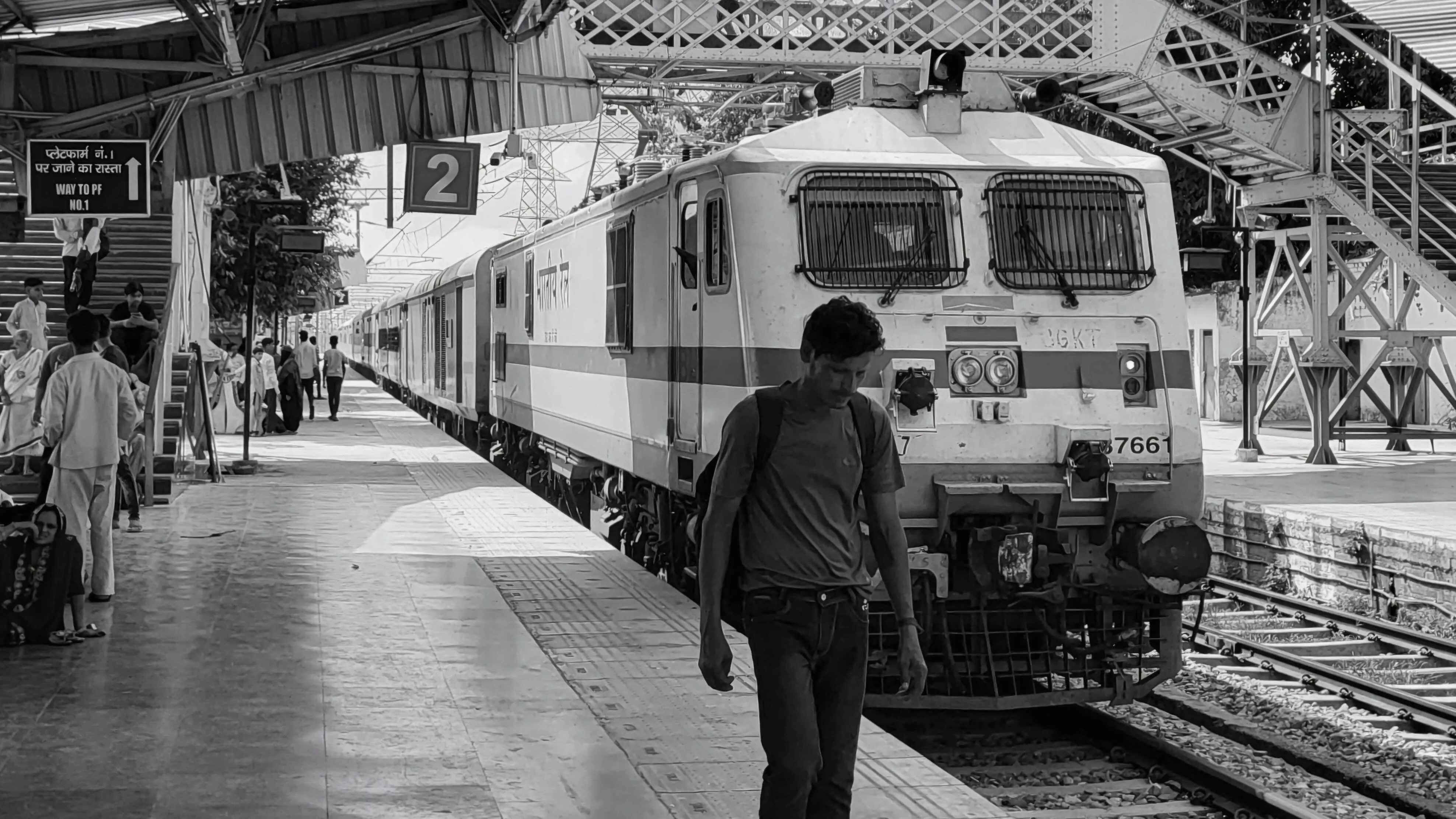 Safer tracks, smarter trains Safer tracks, smarter trains