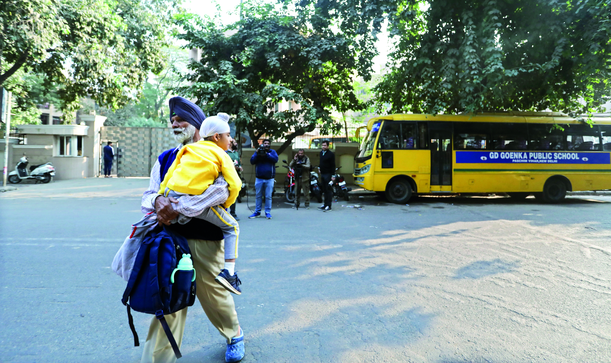 40 schools receive bomb threat mail, sender demands $30,000 40 schools receive bomb threat mail, sender demands $30,000