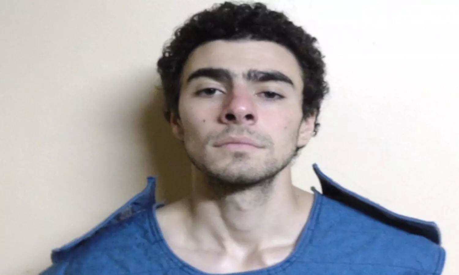 Suspect in killing of UnitedHealthcares CEO faces weapons, forgery, other charges