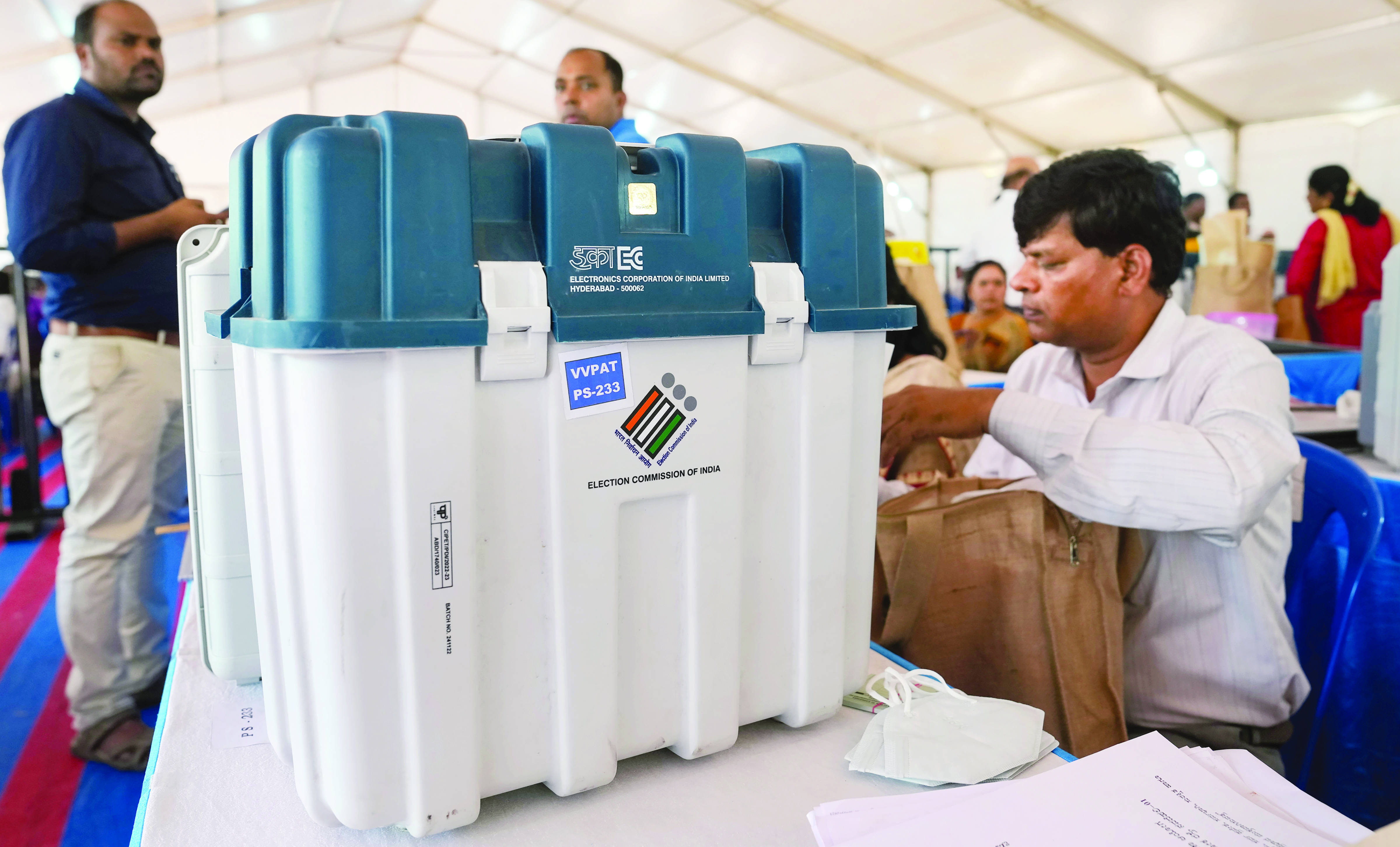 No mismatch found in   votes polled & VVPAT   slips in Maha, says EC