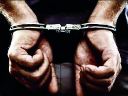 Sealdah: 2 held for duping woman of Rs 66L Sealdah: 2 held for duping woman of Rs 66L