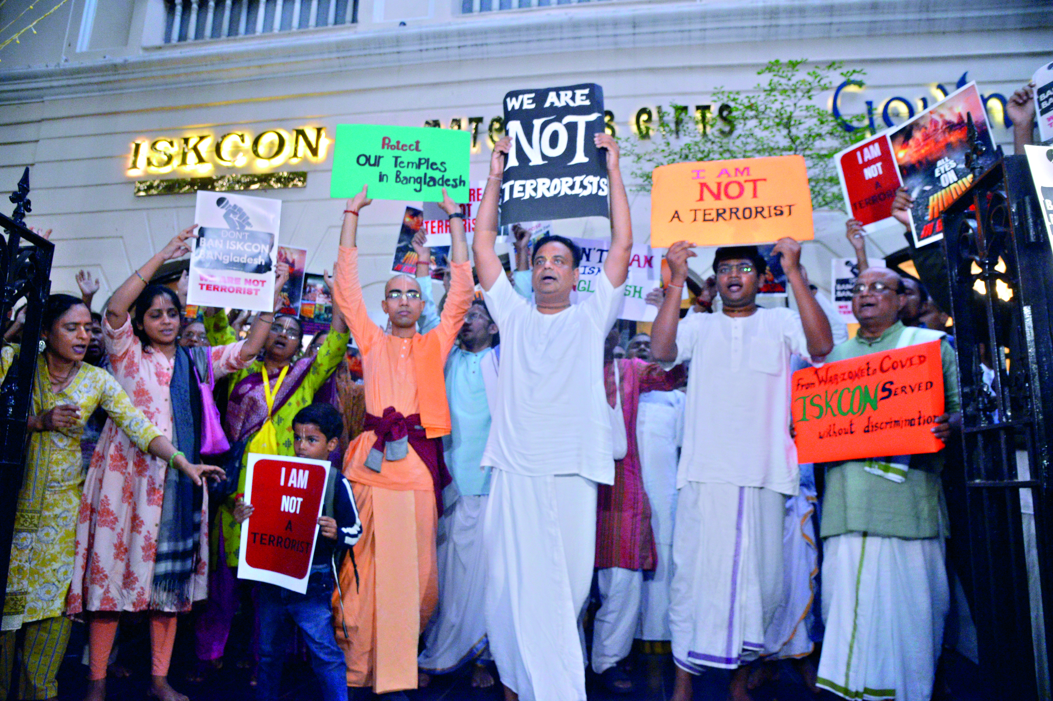 Bangladesh turmoil disrupts patient inflow to Kolkata hosps