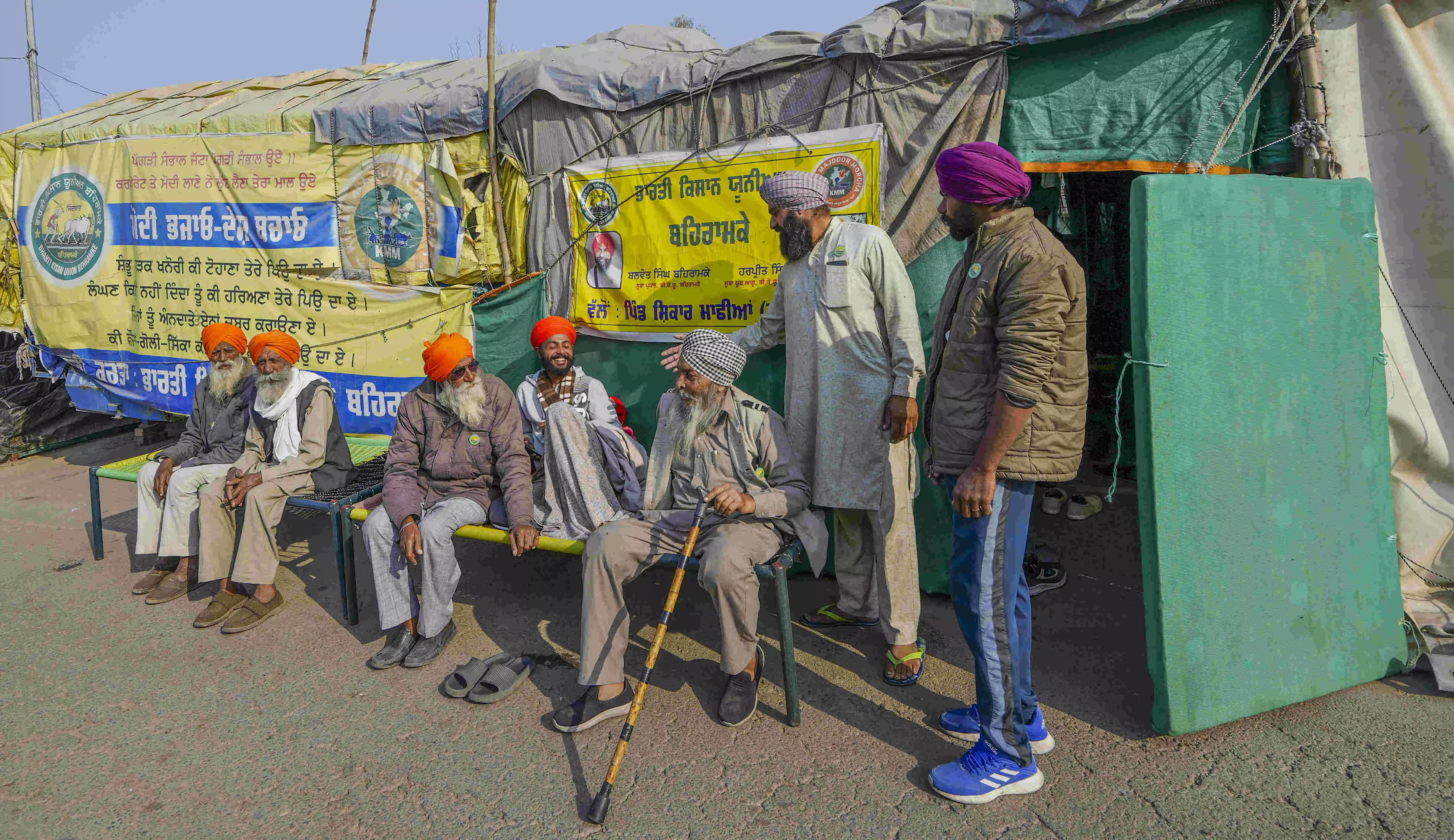 Life precious: SC concerned over poor health of protesting farmer, directs medical aid Life precious: SC concerned over poor health of protesting farmer, directs medical aid