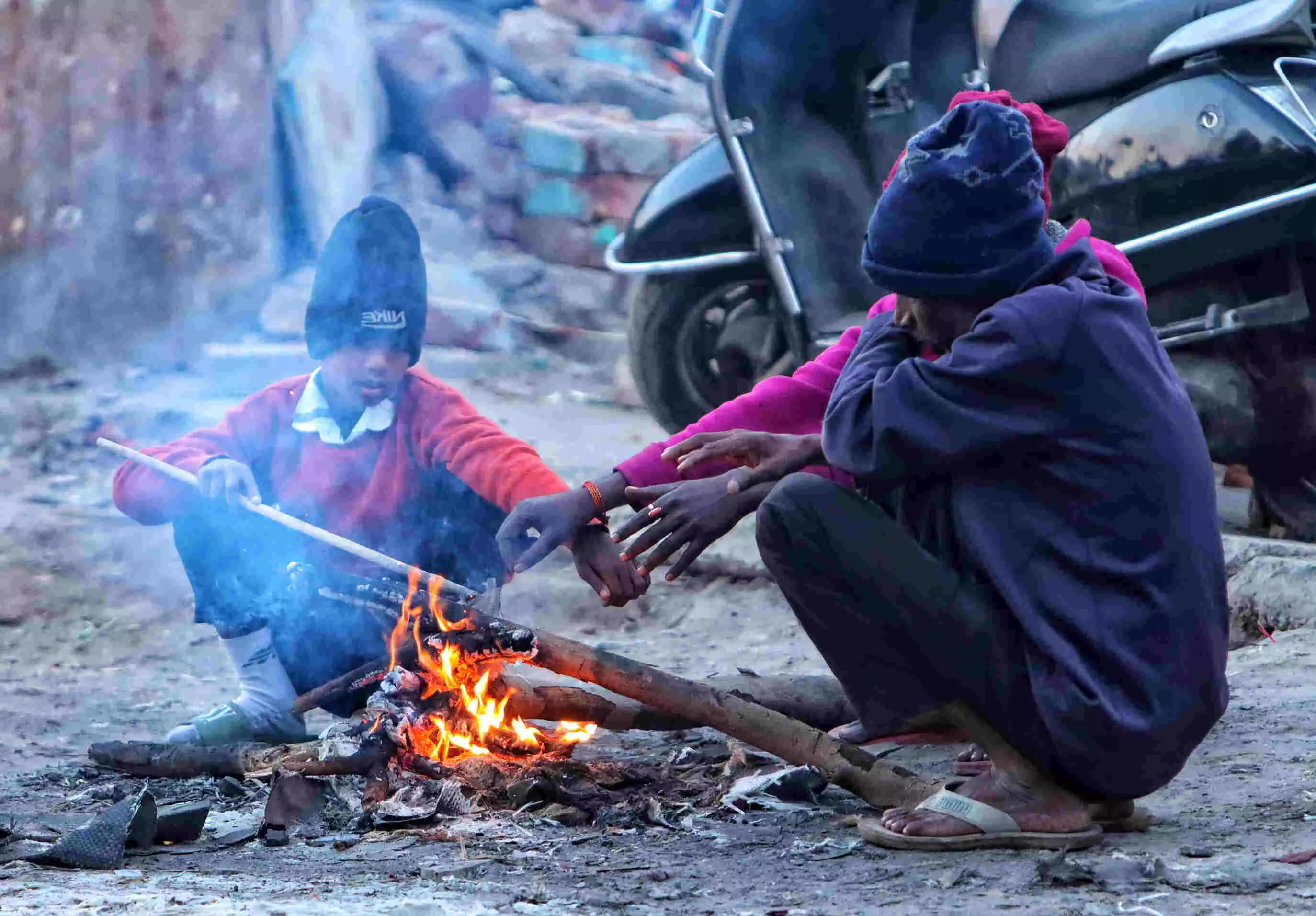 Delhis minimum temperature settles notch below normal at 8 degrees Celsius