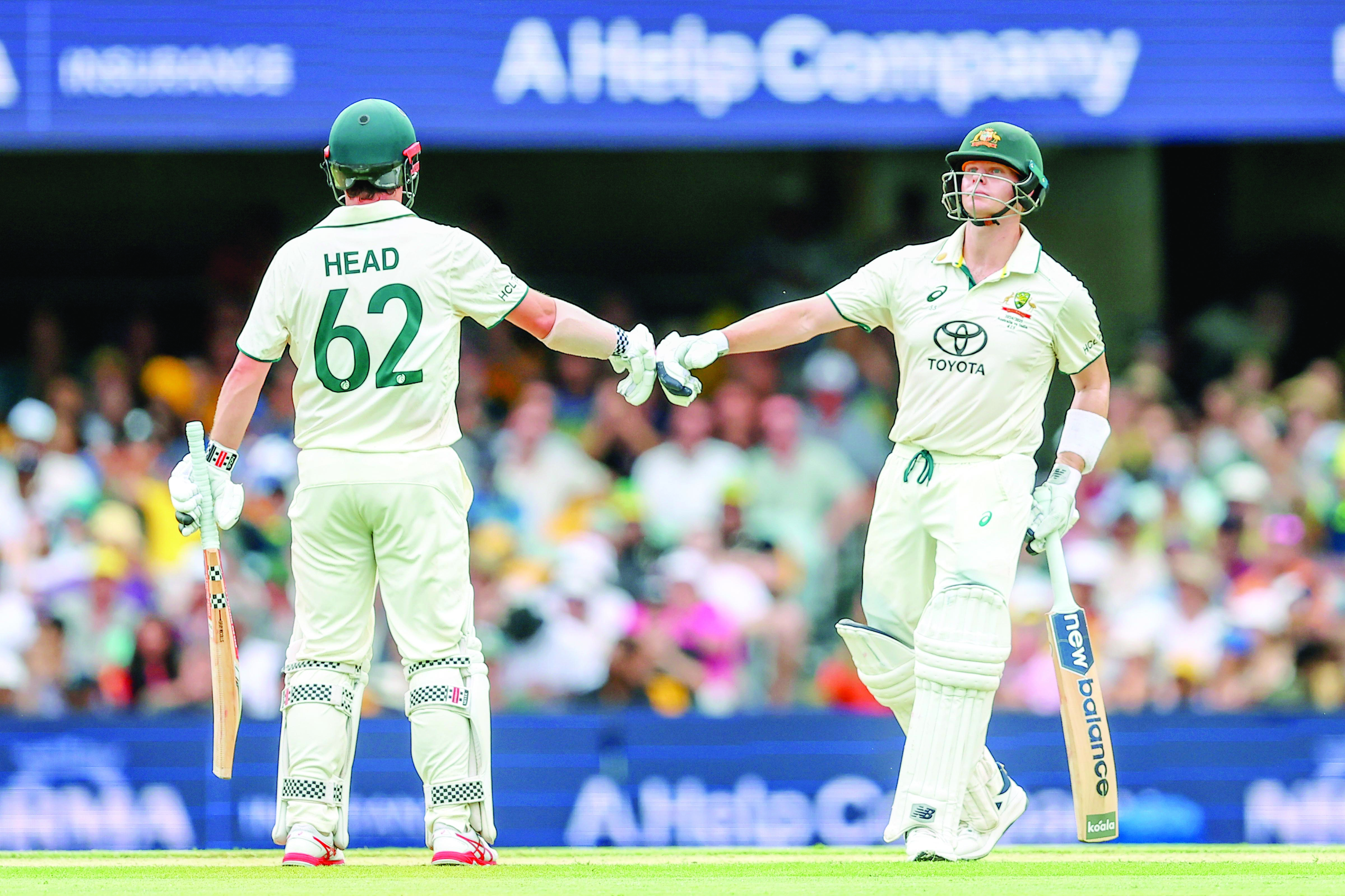 Head, Smith tons deflate India