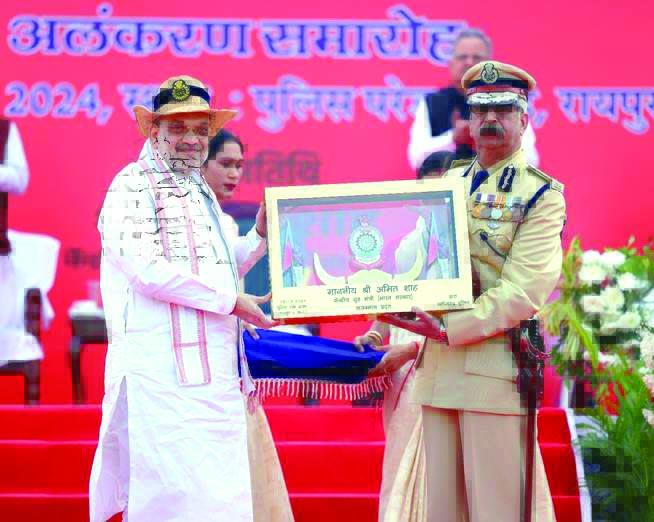 Amit Shah awards ‘President’s Colour’ to Chhattisgarh Police
