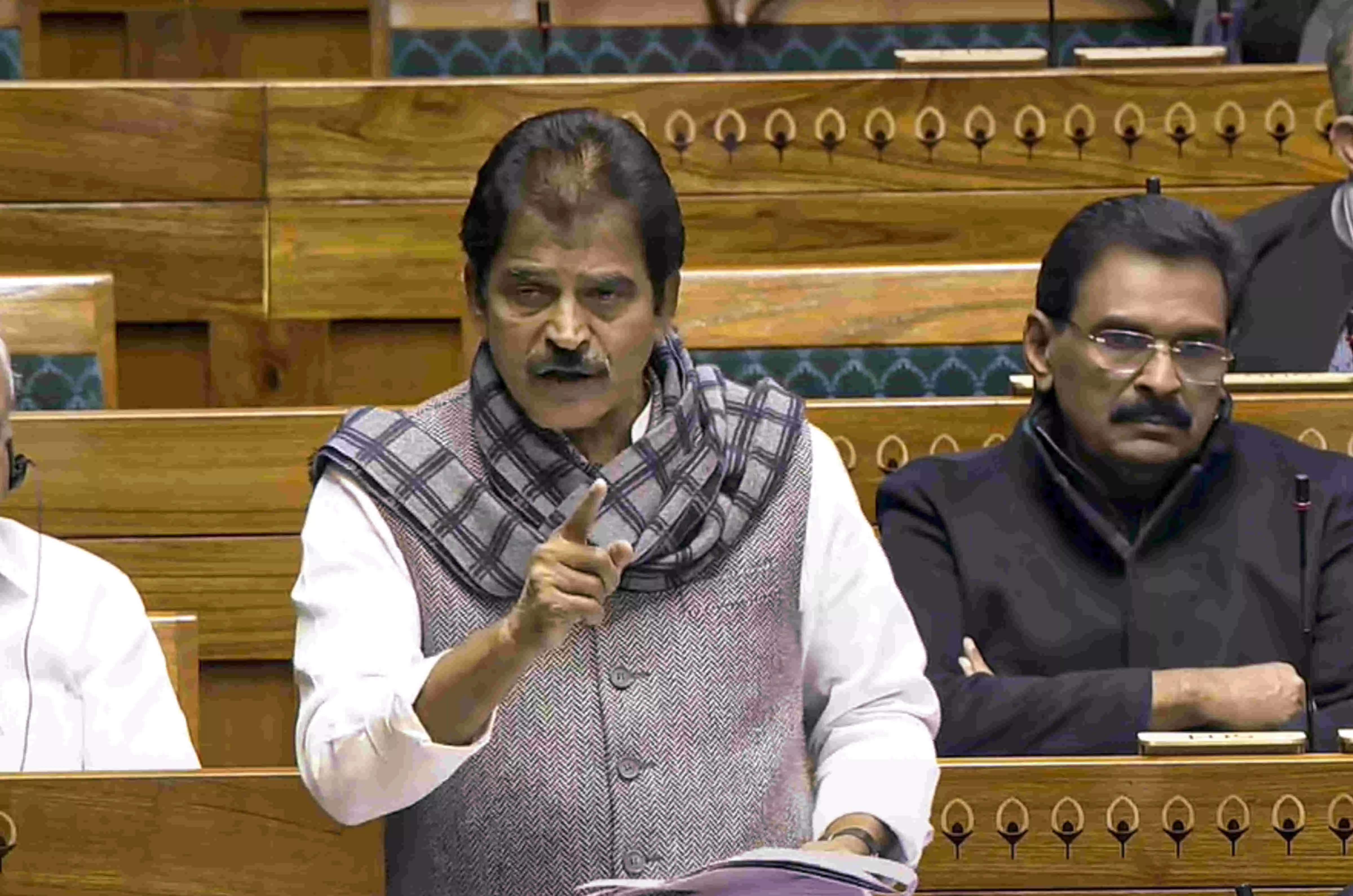 Cong raises conflict of interest allegations against SEBI chief in LS, asks why govt did not act