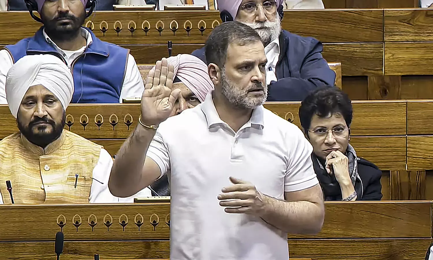 Rahul slams Modi govt for prioritizing crony businesses, as trade deficit touches all-time high