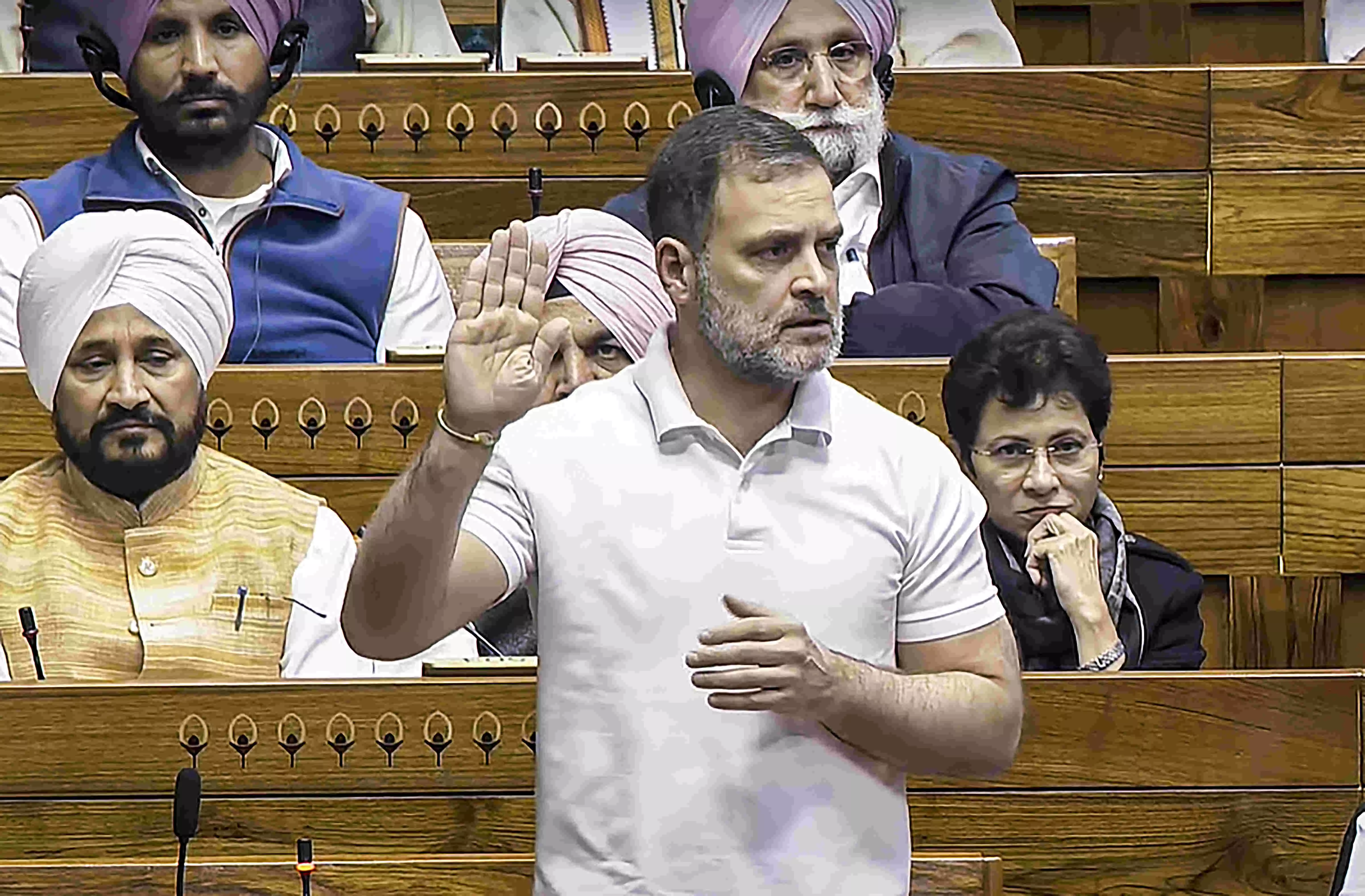 Rahul slams Modi govt for prioritizing crony businesses, as trade deficit touches all-time high