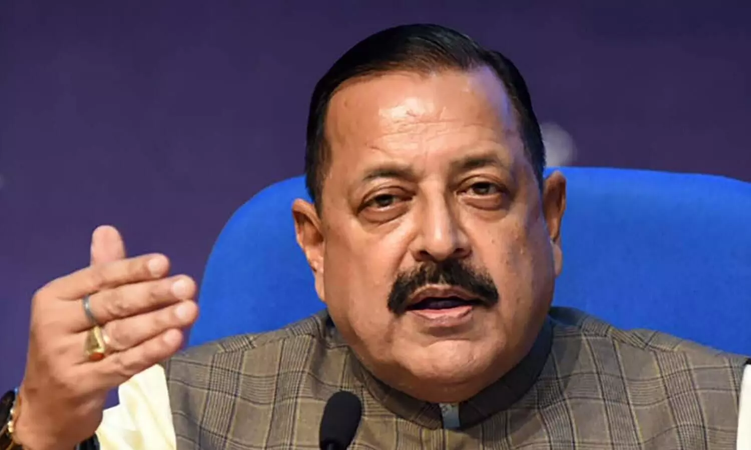 No proposal under consideration for employees early retirement scheme: Centre