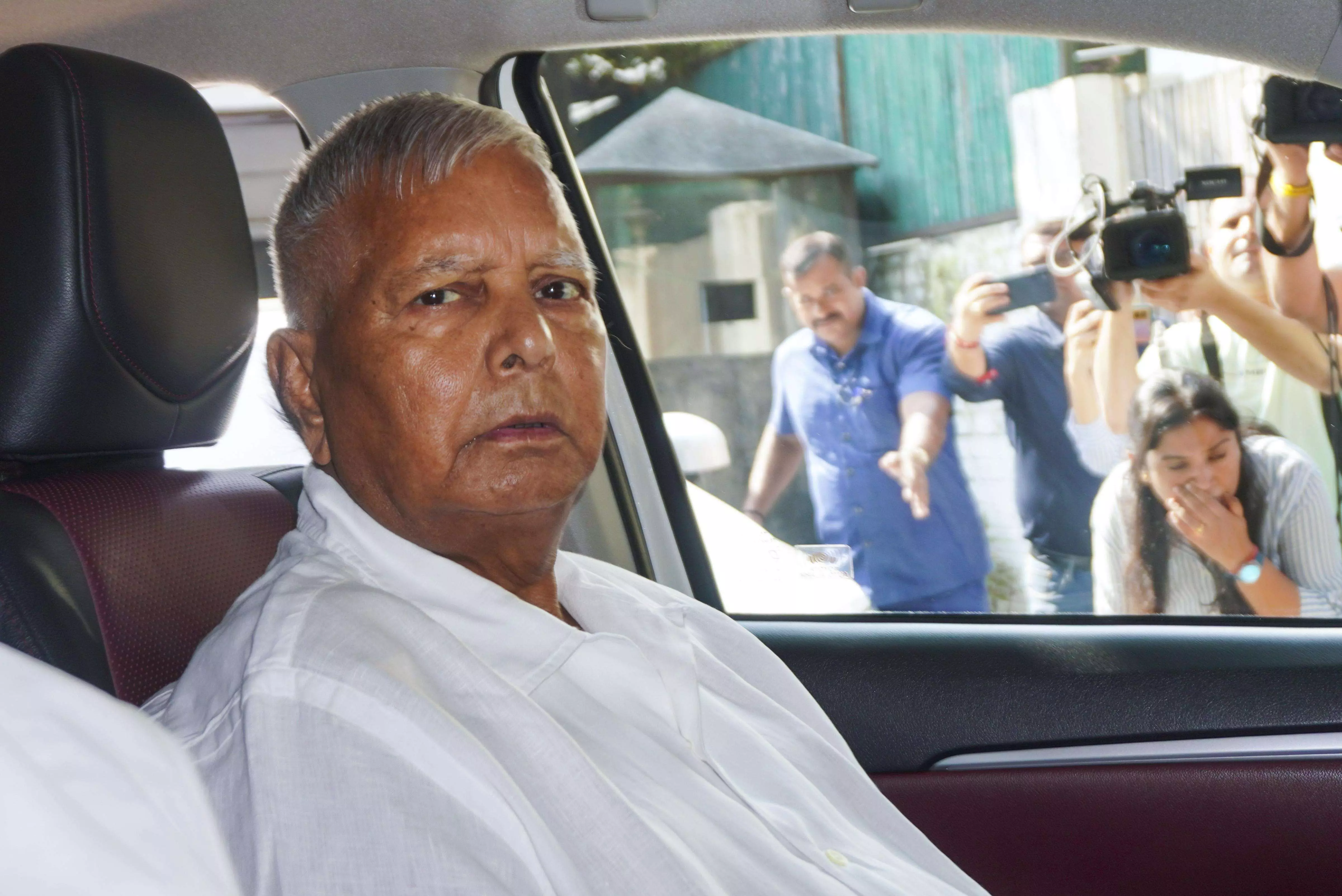 Amit Shah should resign, give up politics: Lalu Amit Shah should resign, give up politics: Lalu