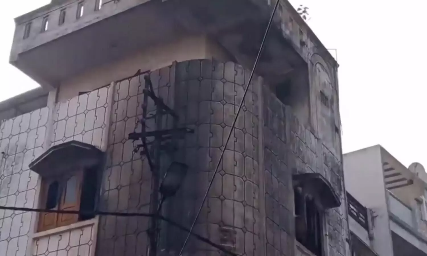 Family of four killed in fire at milk parlour-cum-house in Dewas