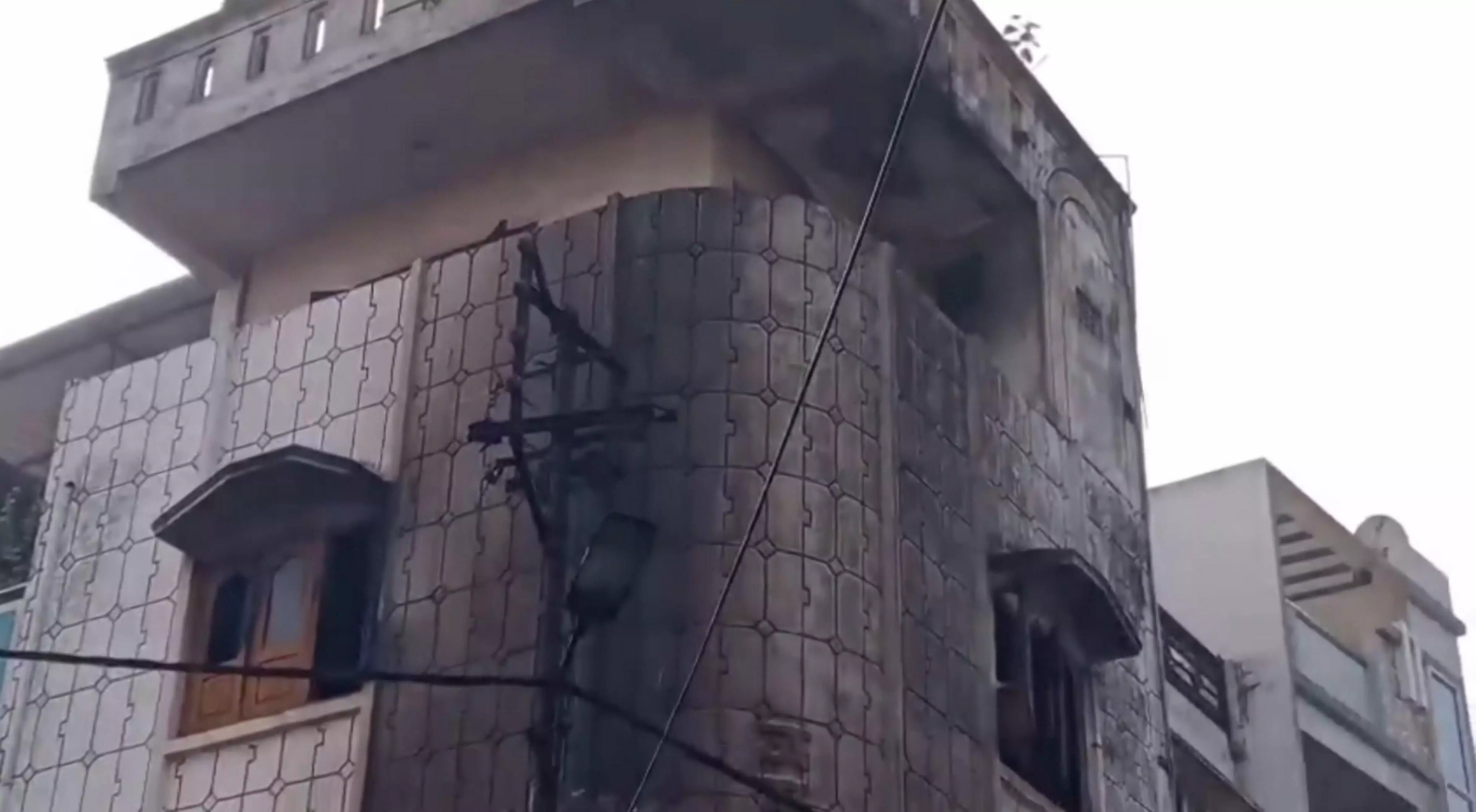 Family of four killed in fire at milk parlour-cum-house in Dewas