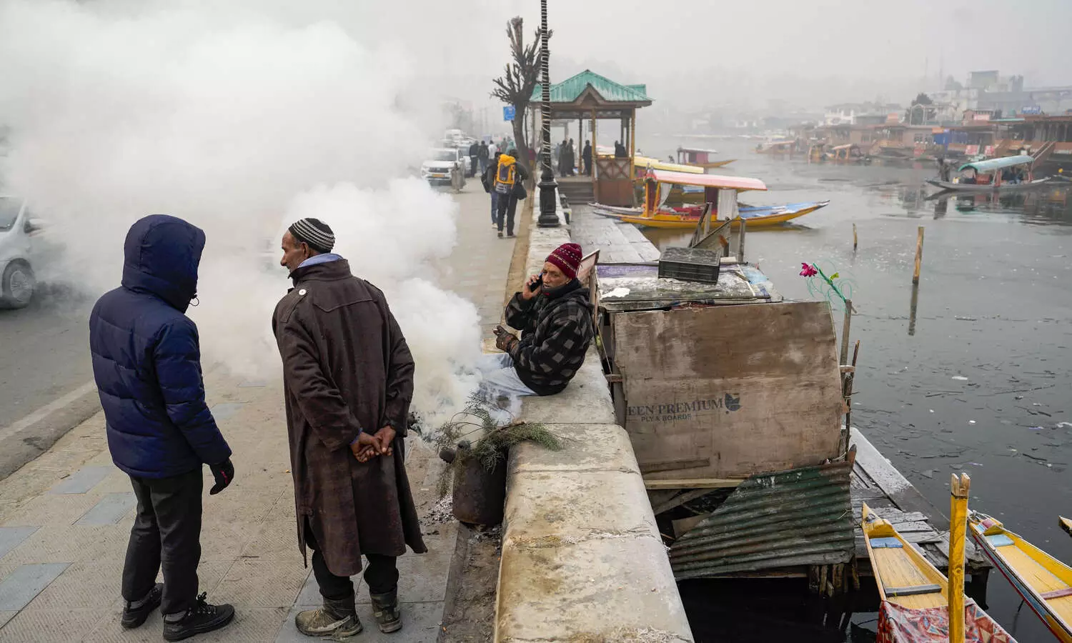Intense cold wave conditions in Kashmir, Srinagar records minus 7.3 degrees Celsius