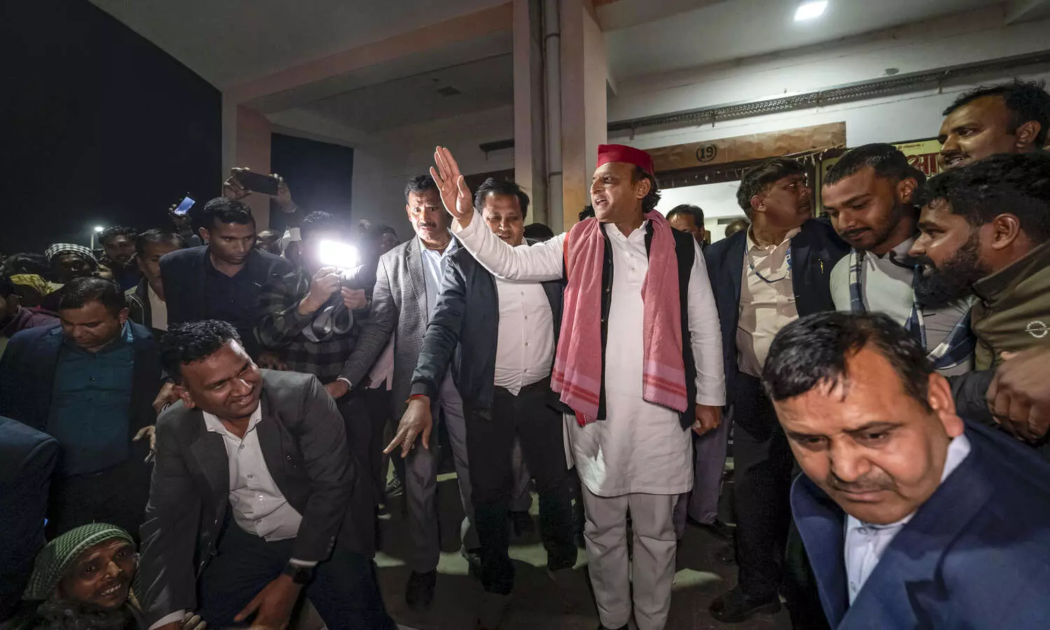 Akhilesh Yadav questions BJP governments preparedness for Mahakumbh, offers help