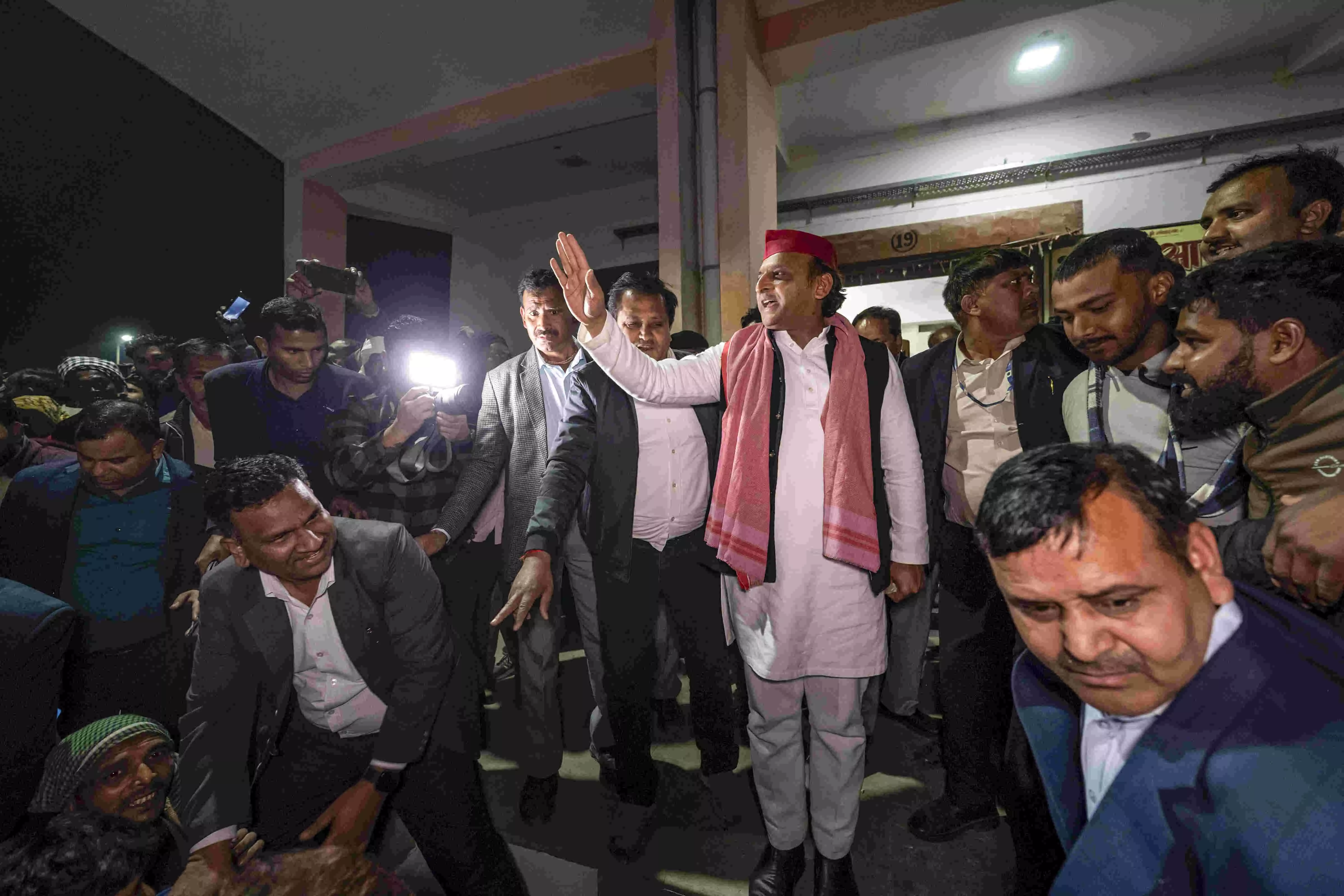 Akhilesh Yadav questions BJP governments preparedness for Mahakumbh, offers help