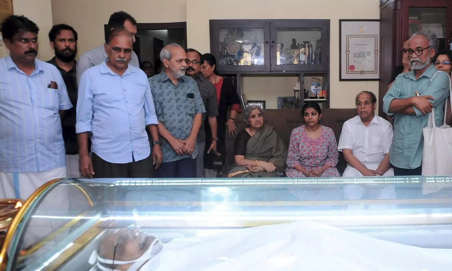 Malayalam film fraternity pays heartfelt tribute to M T Vasudevan Nair