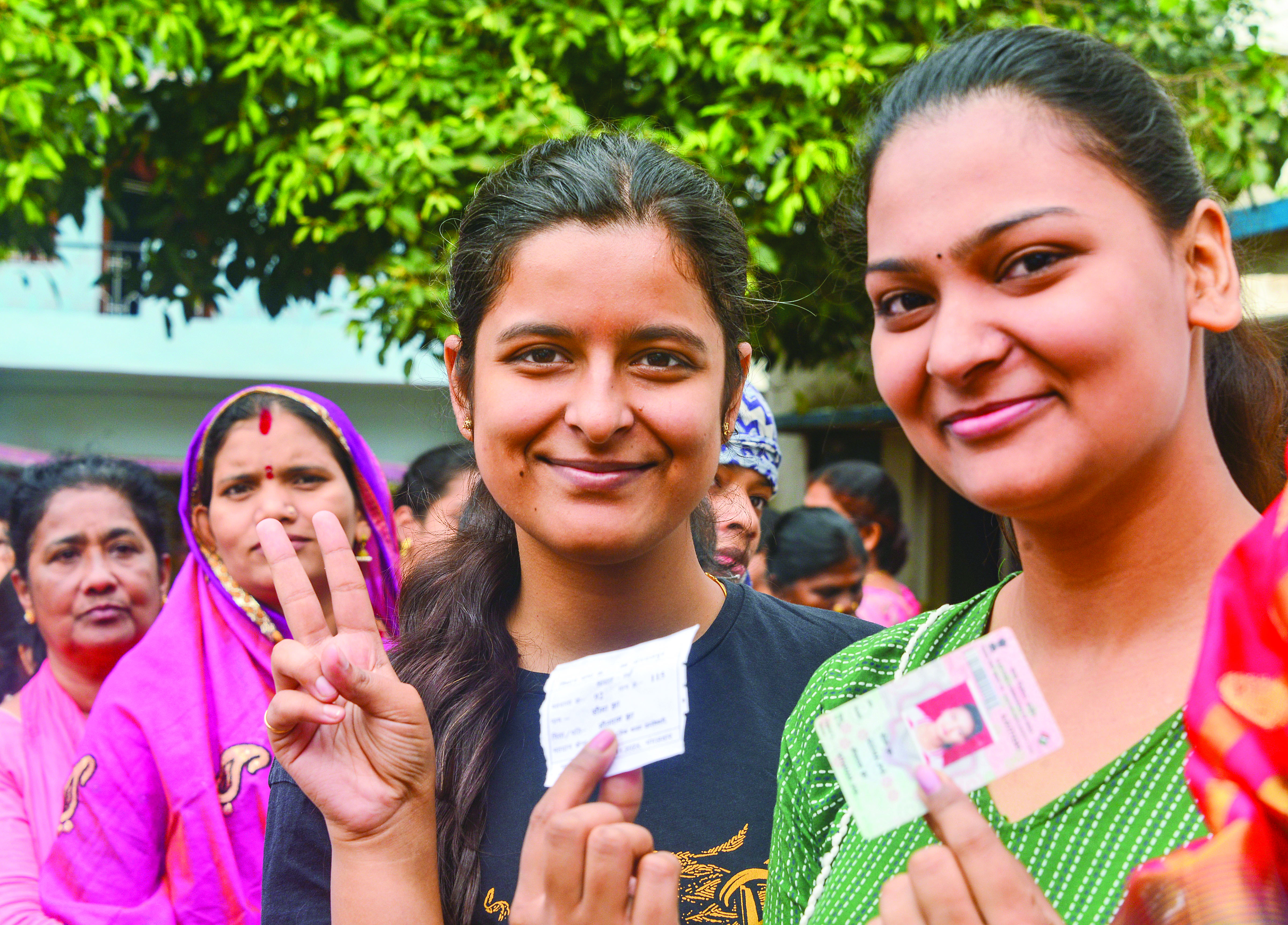 Women voters outnumber men again in LS elections