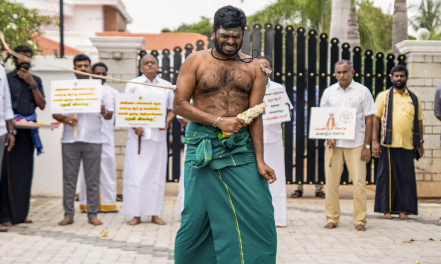 Student sexual assault case: TN BJP chief stages whiplash agitation