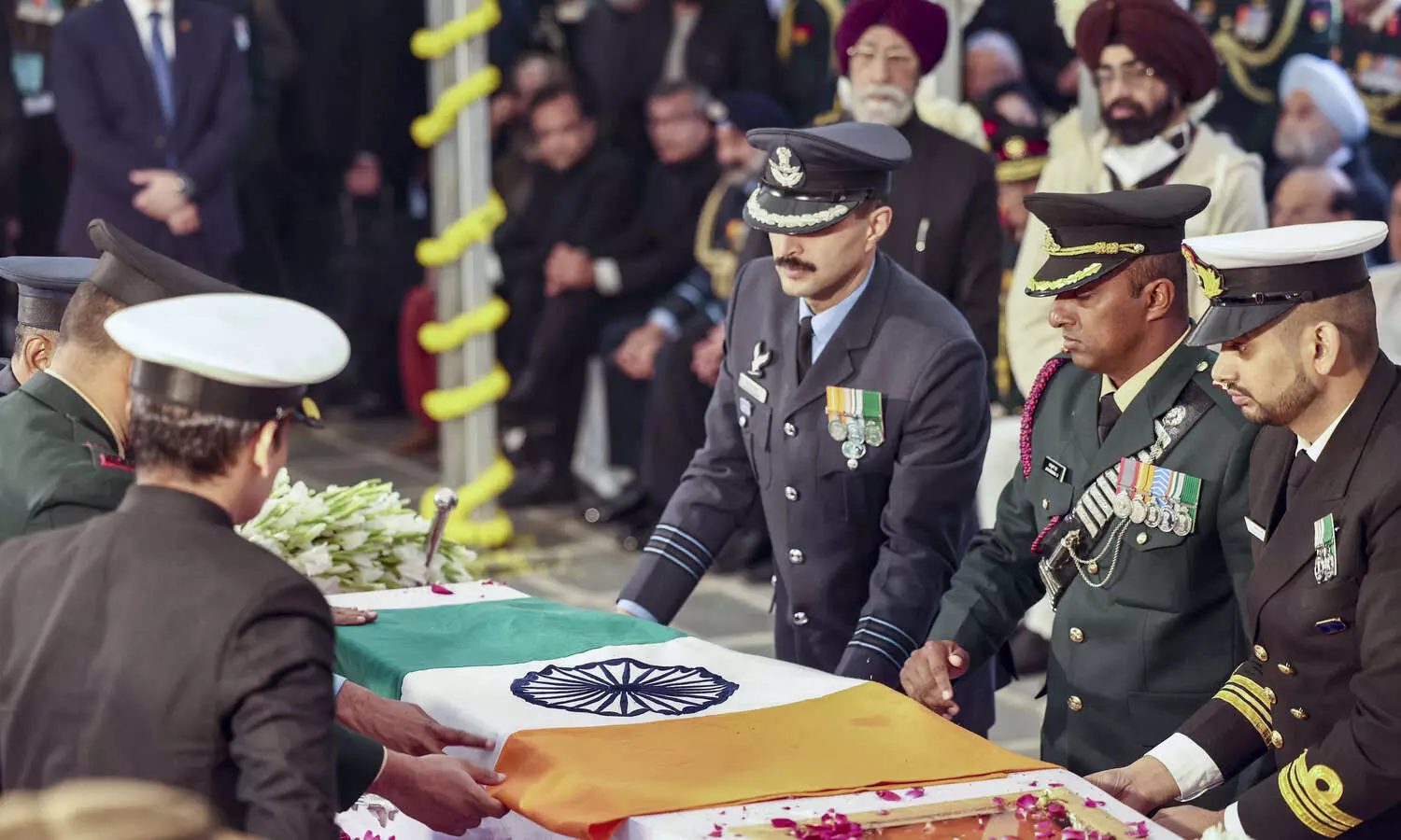 Govt insulted ex-PM Singh by holding last rites at Nigambodh Ghat, not at dedicated place: Cong
