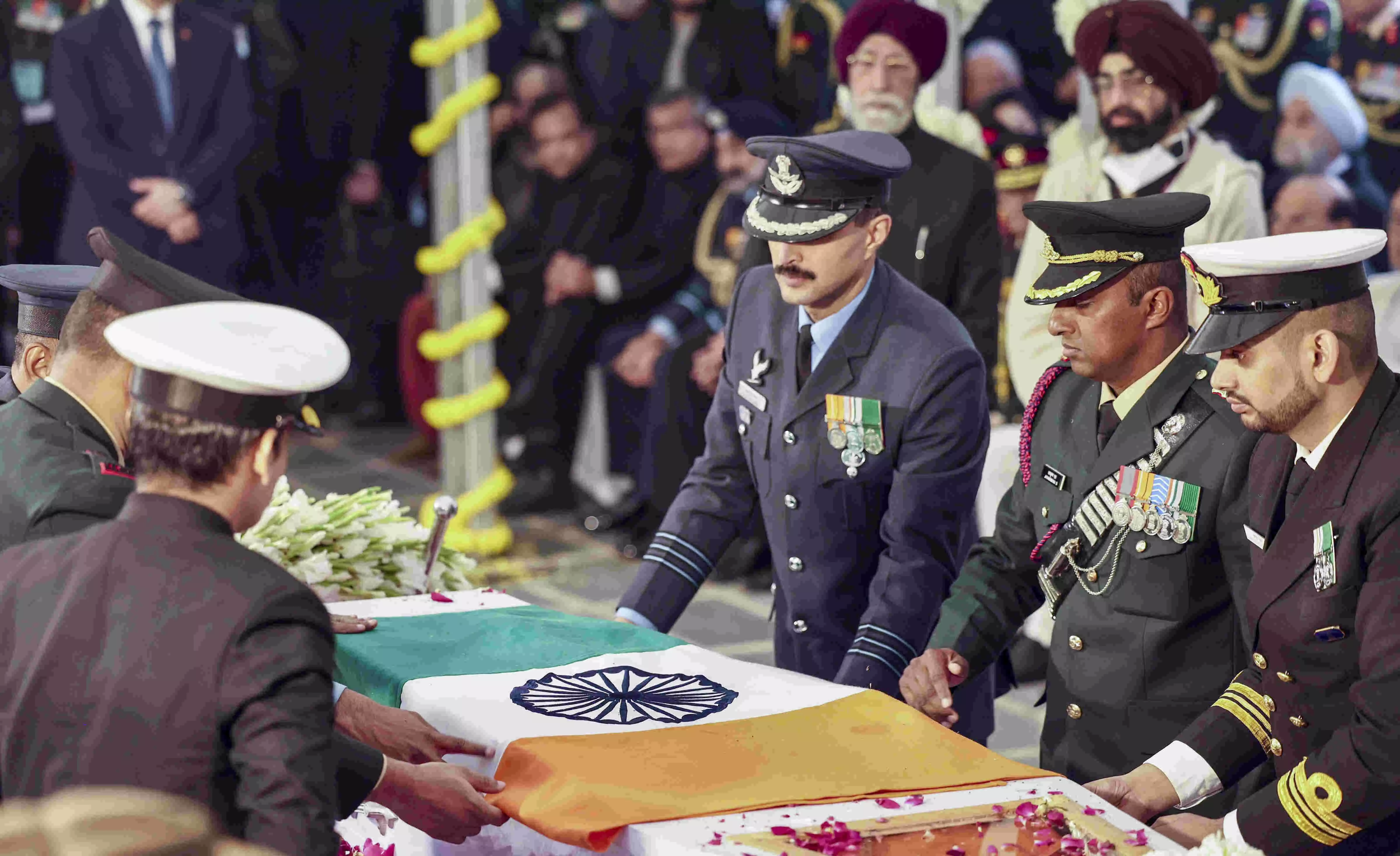 Govt insulted ex-PM Singh by holding last rites at Nigambodh Ghat, not at dedicated place: Cong