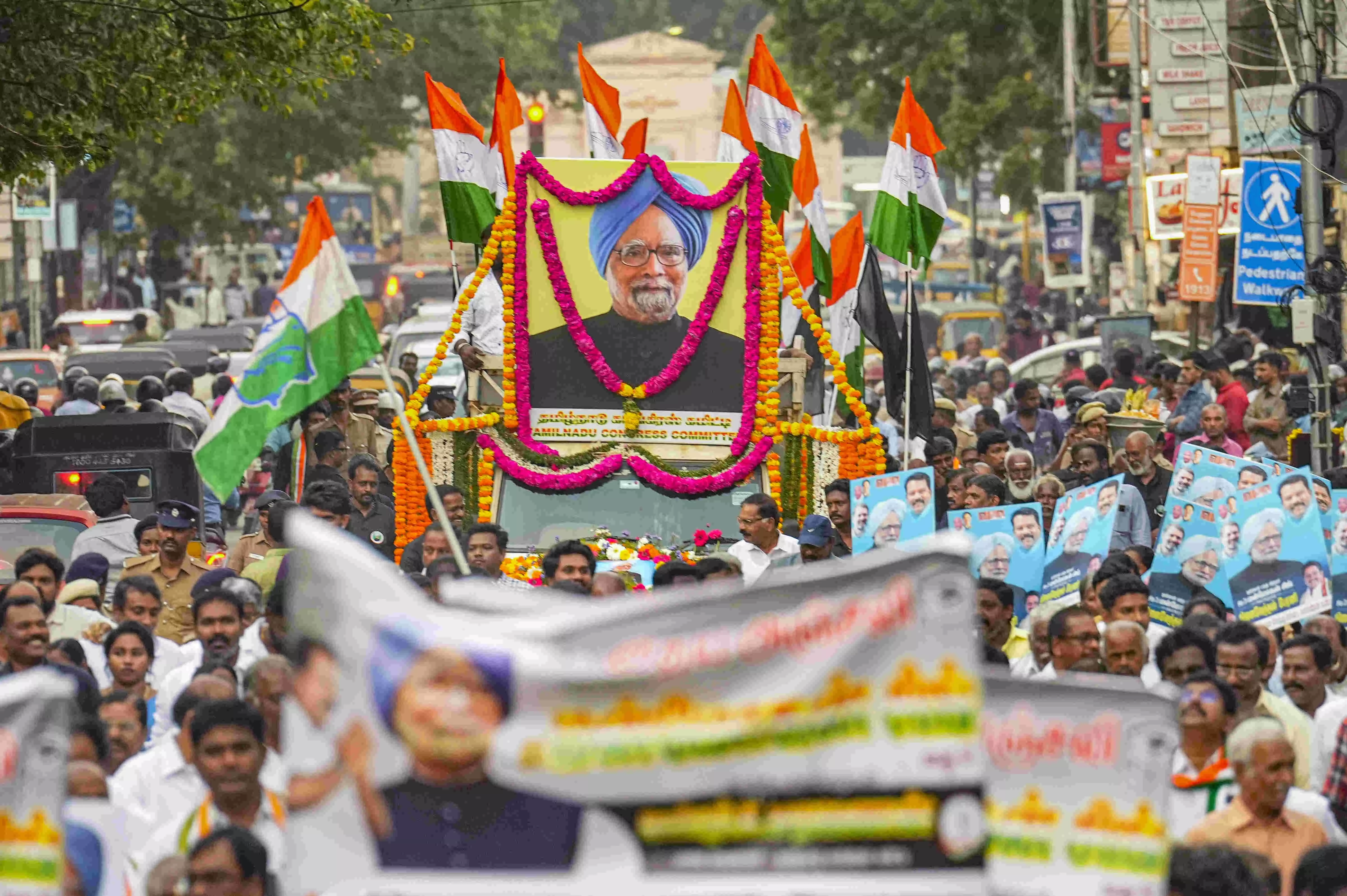 Manmohan funeral: Congress accuses govt of mismanagement, BJP hits back at baseless allegations Manmohan funeral: Congress accuses govt of mismanagement, BJP hits back at baseless allegations