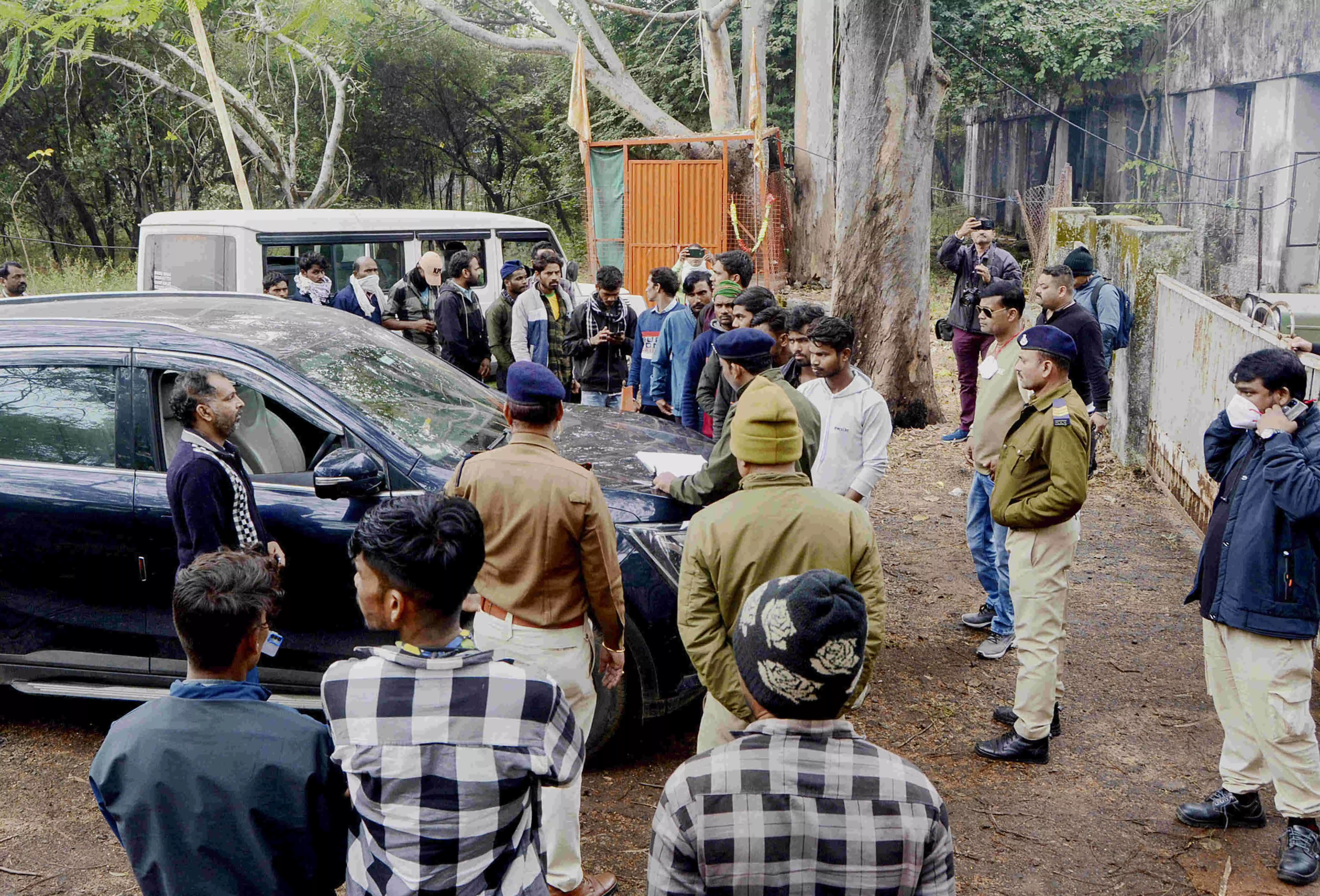 40 yrs on, Union Carbide toxic waste set to be shifted 250 km from Bhopal for disposal 40 yrs on, Union Carbide toxic waste set to be shifted 250 km from Bhopal for disposal