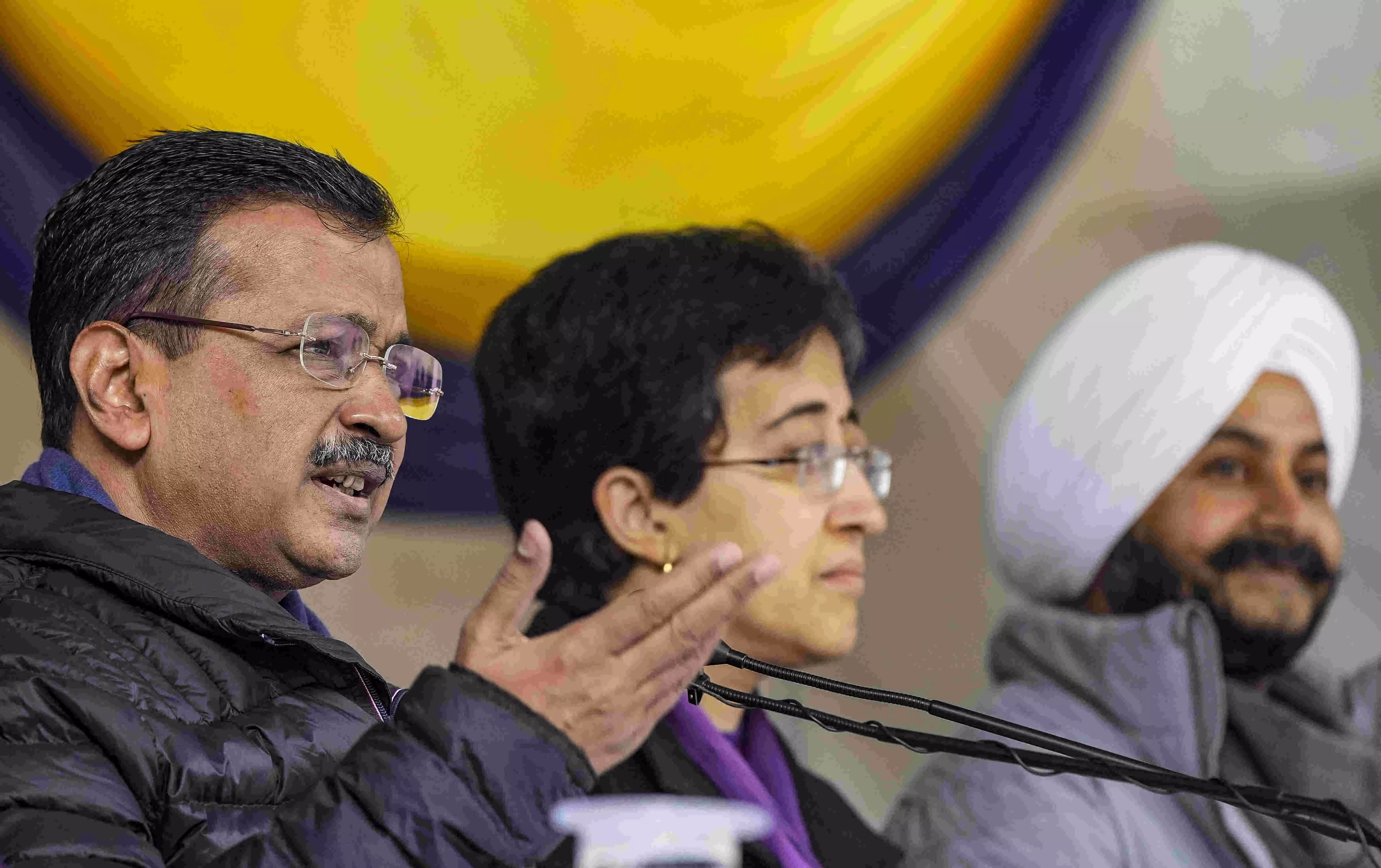 AAP will give temple, gurdwara priest Rs 18,000 a month if returns to power: Kejriwal
