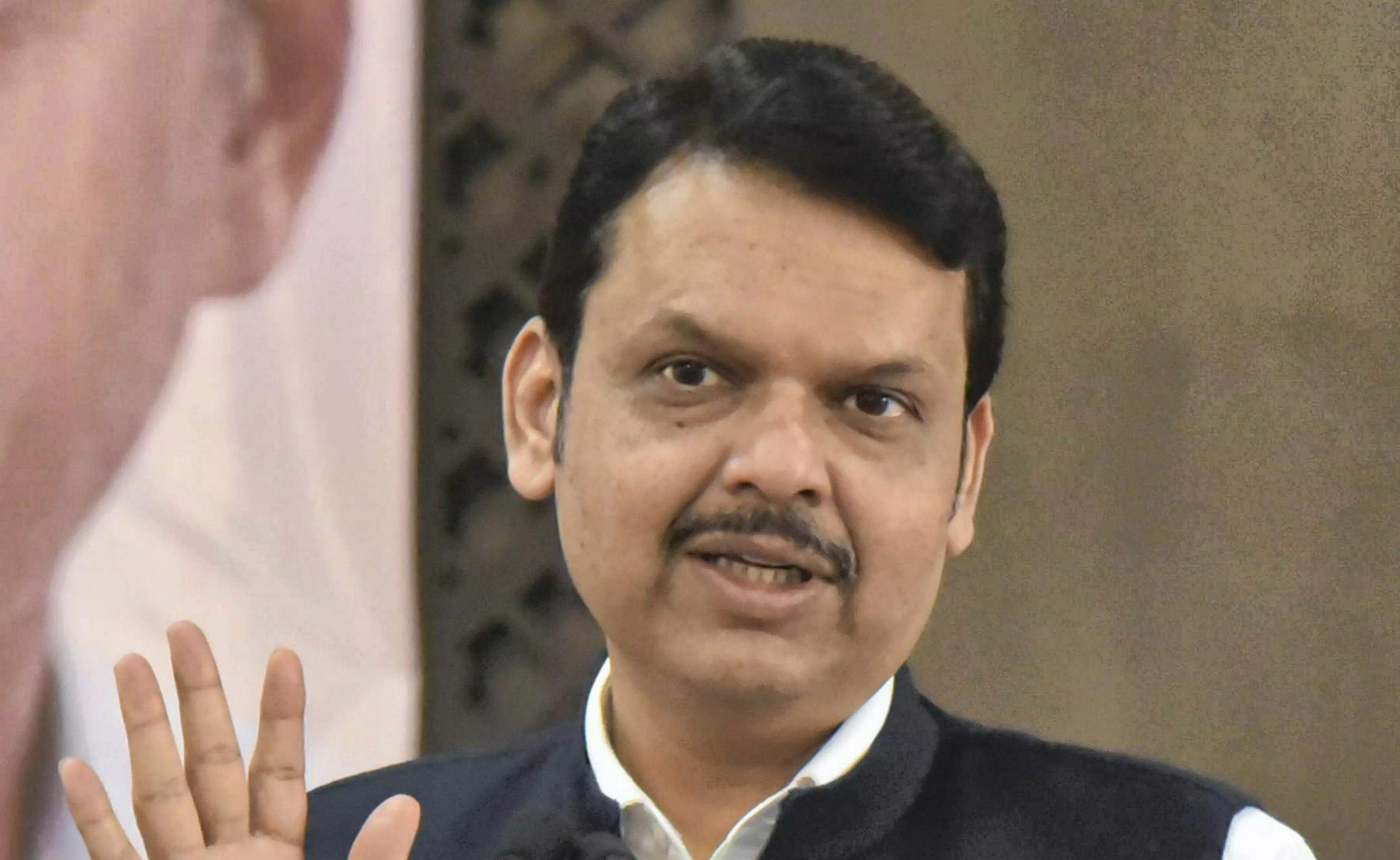 Fadnavis asks transport department to use AI for road safety measures