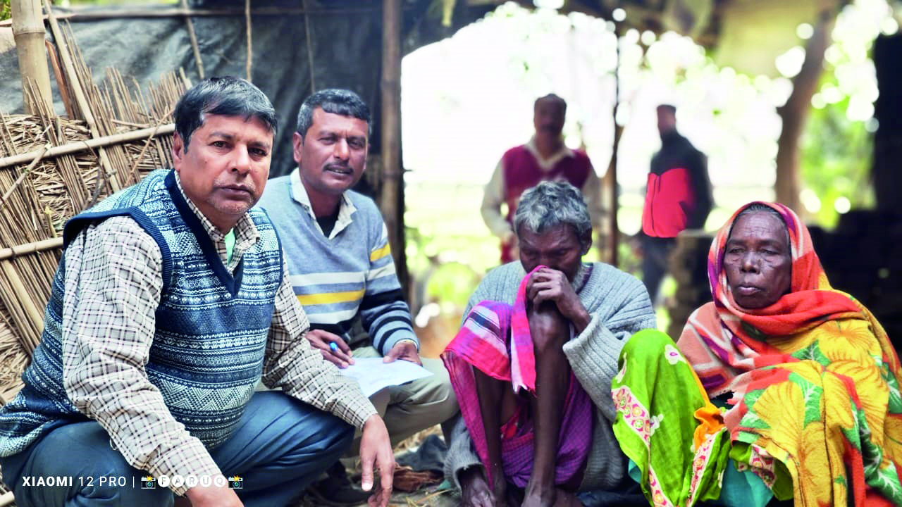 TMC builds house for destitute elderly couple in South Dinajpur TMC builds house for destitute elderly couple in South Dinajpur