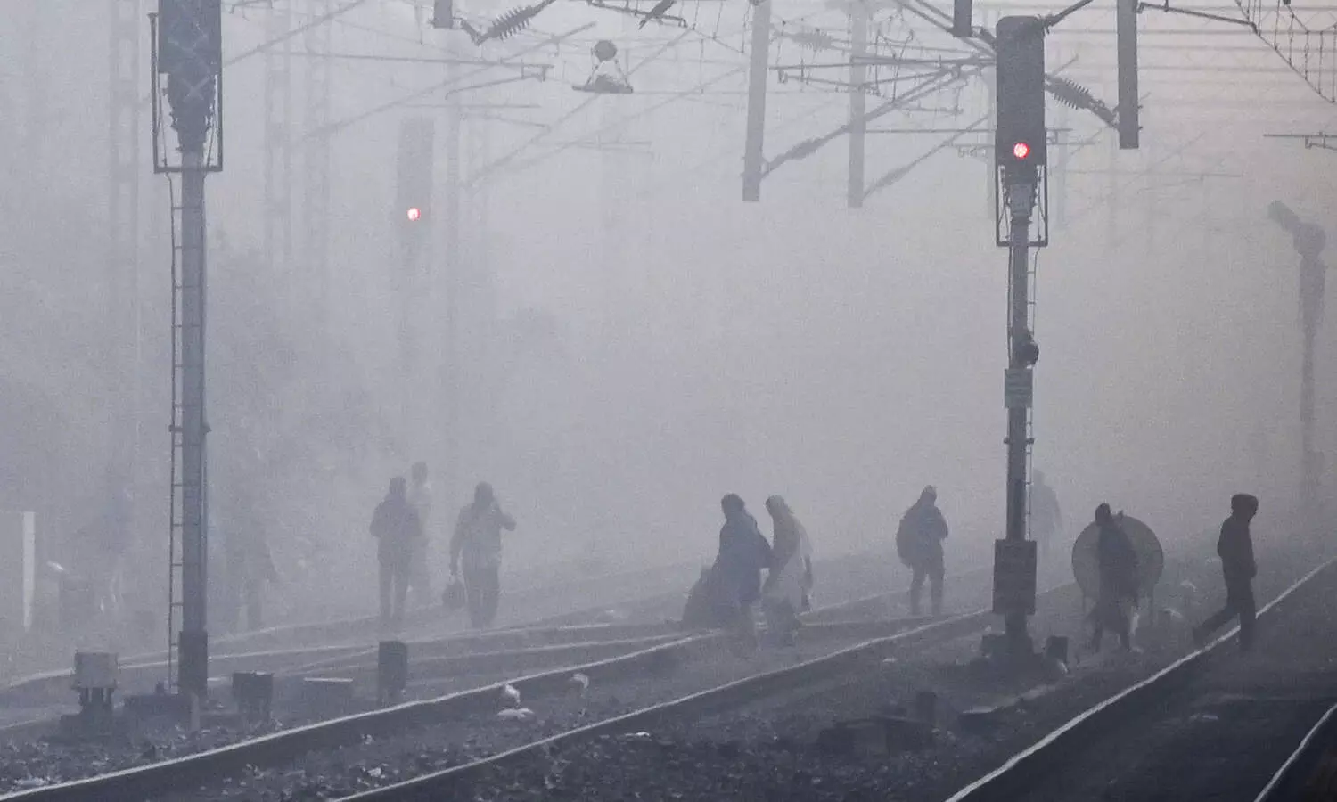 Around 60 flights delayed at Kolkata airport due to poor visibility