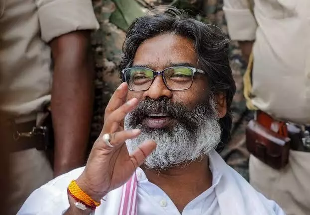 Maiyan Samman Yojana: Soren transfers Rs 1,415-cr to over 56 lakh women in Jharkhand Maiyan Samman Yojana: Soren transfers Rs 1,415-cr to over 56 lakh women in Jharkhand