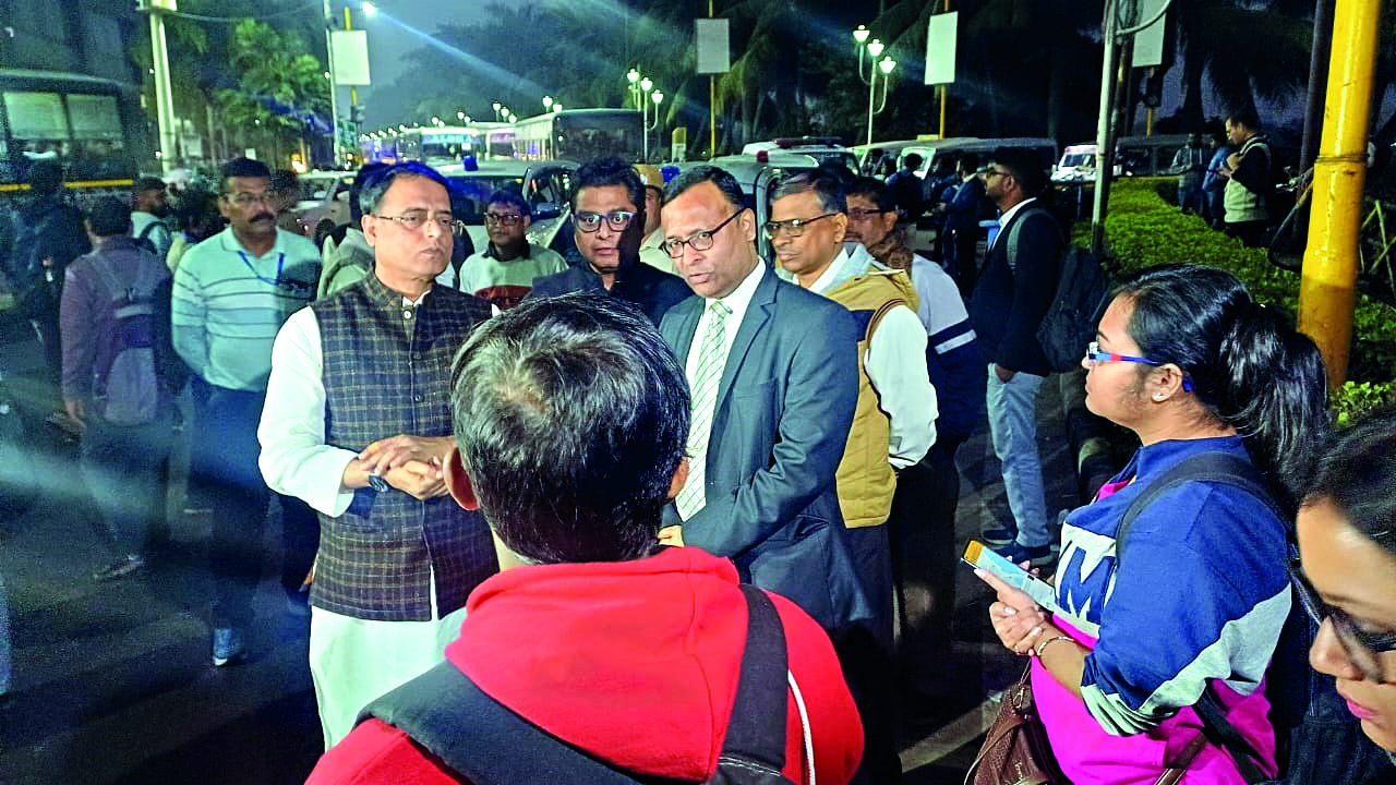 Min conducts ground survey to address commuters’ concerns