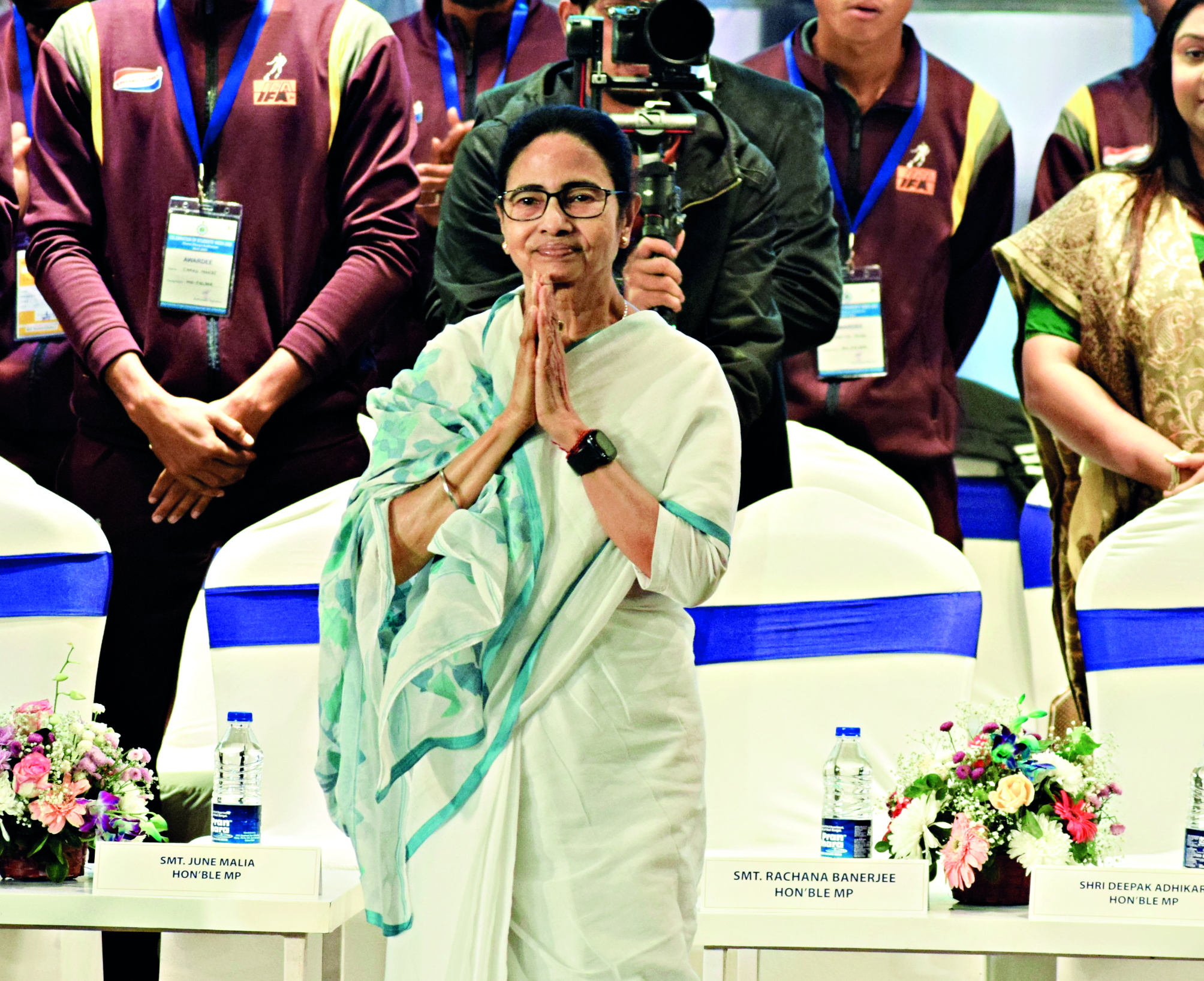 State has started disbursing Rs 350 cr to 9L farmers: CM State has started disbursing Rs 350 cr to 9L farmers: CM