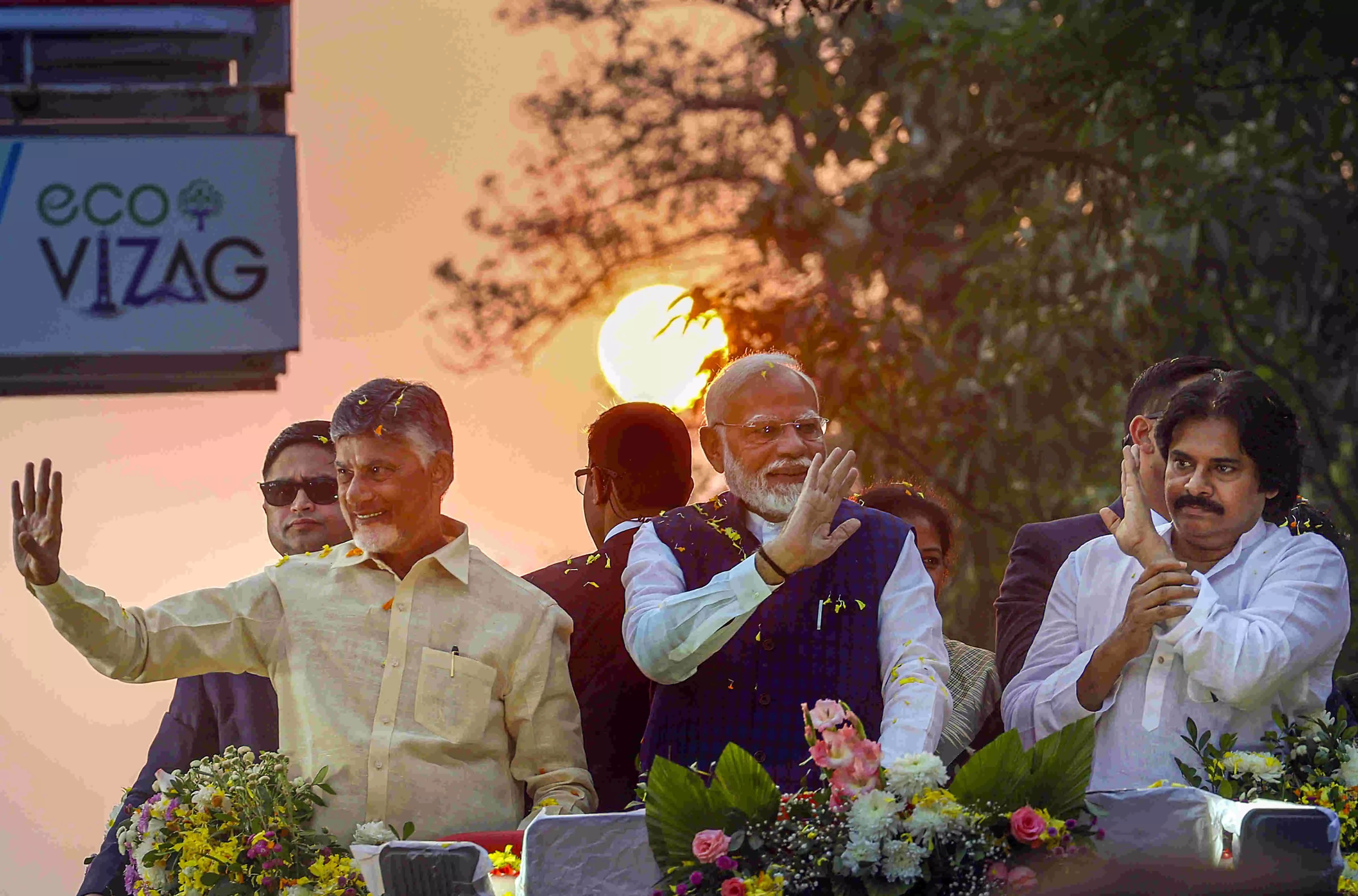Aiming to produce 5 mn tons of Green Hydrogen by 2030: PM Modi Aiming to produce 5 mn tons of Green Hydrogen by 2030: PM Modi