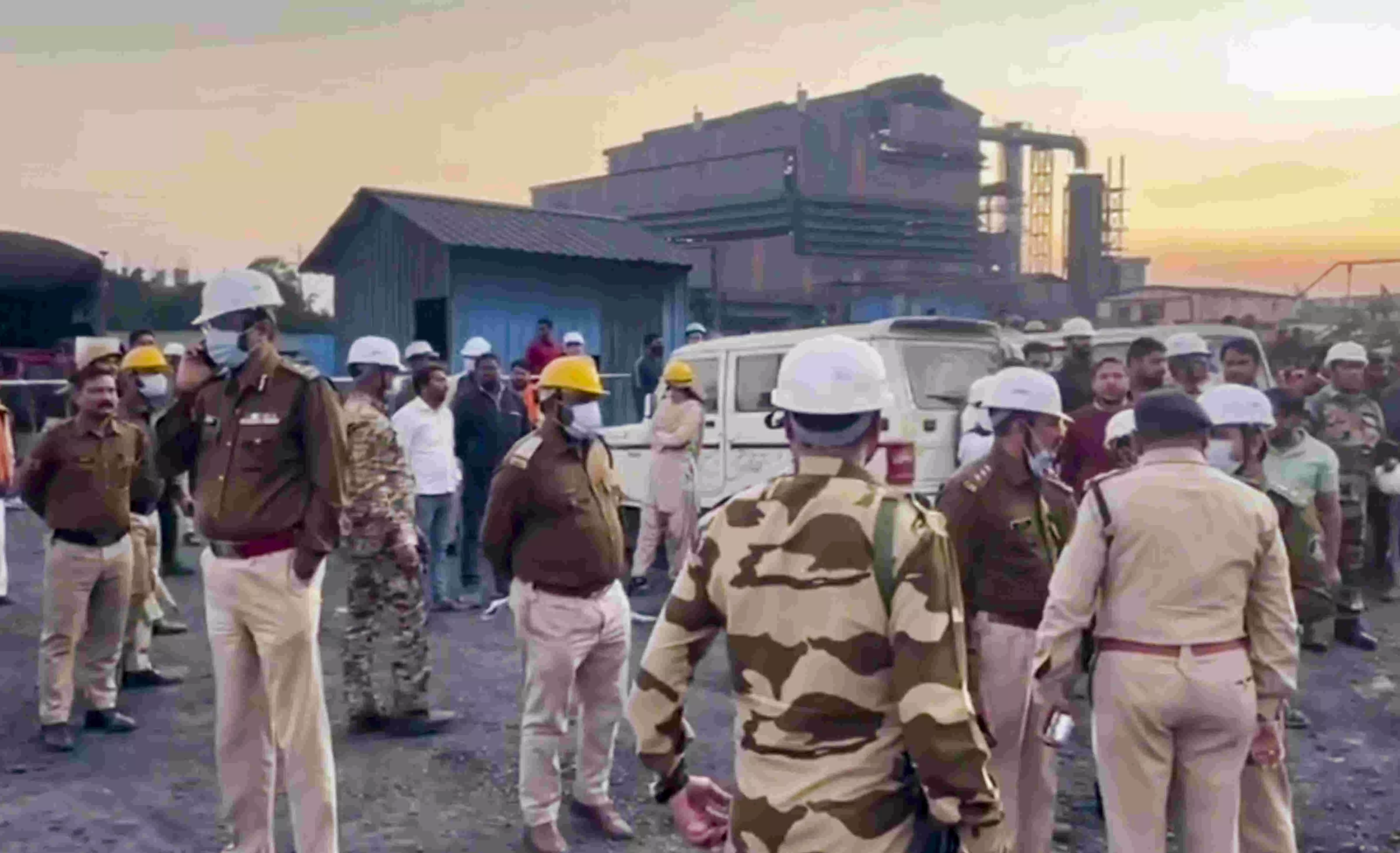 Two labourers injured as silo collapses at smelting unit in Chhattisgarh Two labourers injured as silo collapses at smelting unit in Chhattisgarh