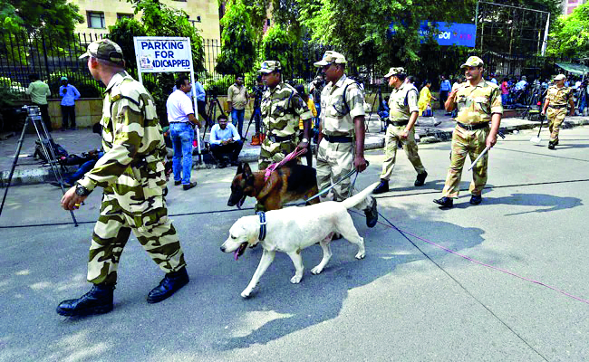 Once adding ‘bite’ to force, CRPF launches adoption of retired sniffer, assault dogs Once adding ‘bite’ to force, CRPF launches adoption of retired sniffer, assault dogs