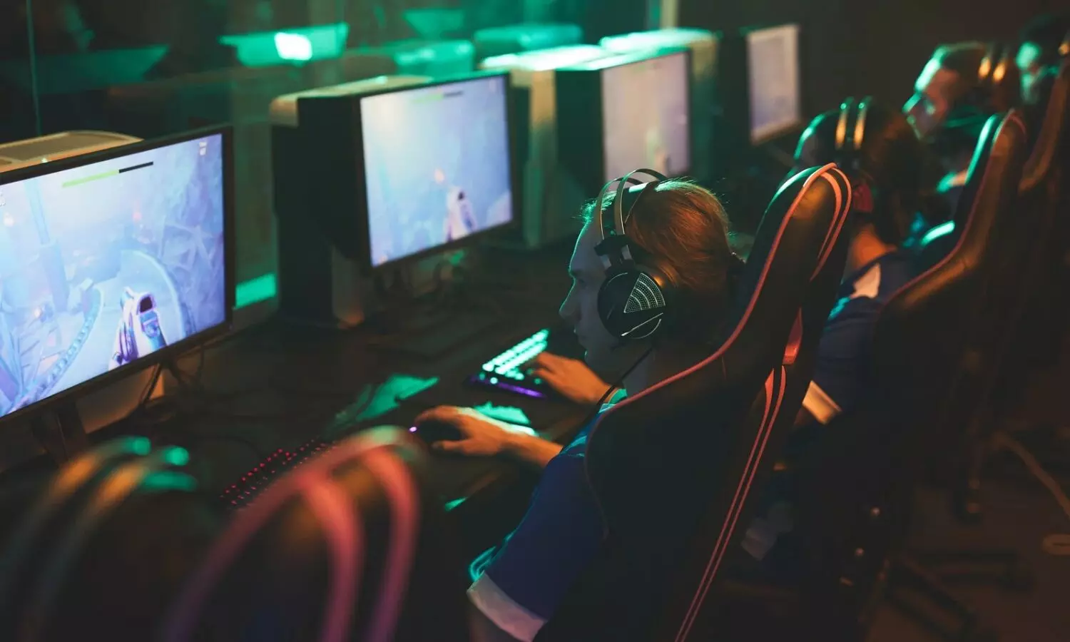 SC stays GST notices worth over Rs 1 lakh crore against online gaming firms for tax fraud SC stays GST notices worth over Rs 1 lakh crore against online gaming firms for tax fraud