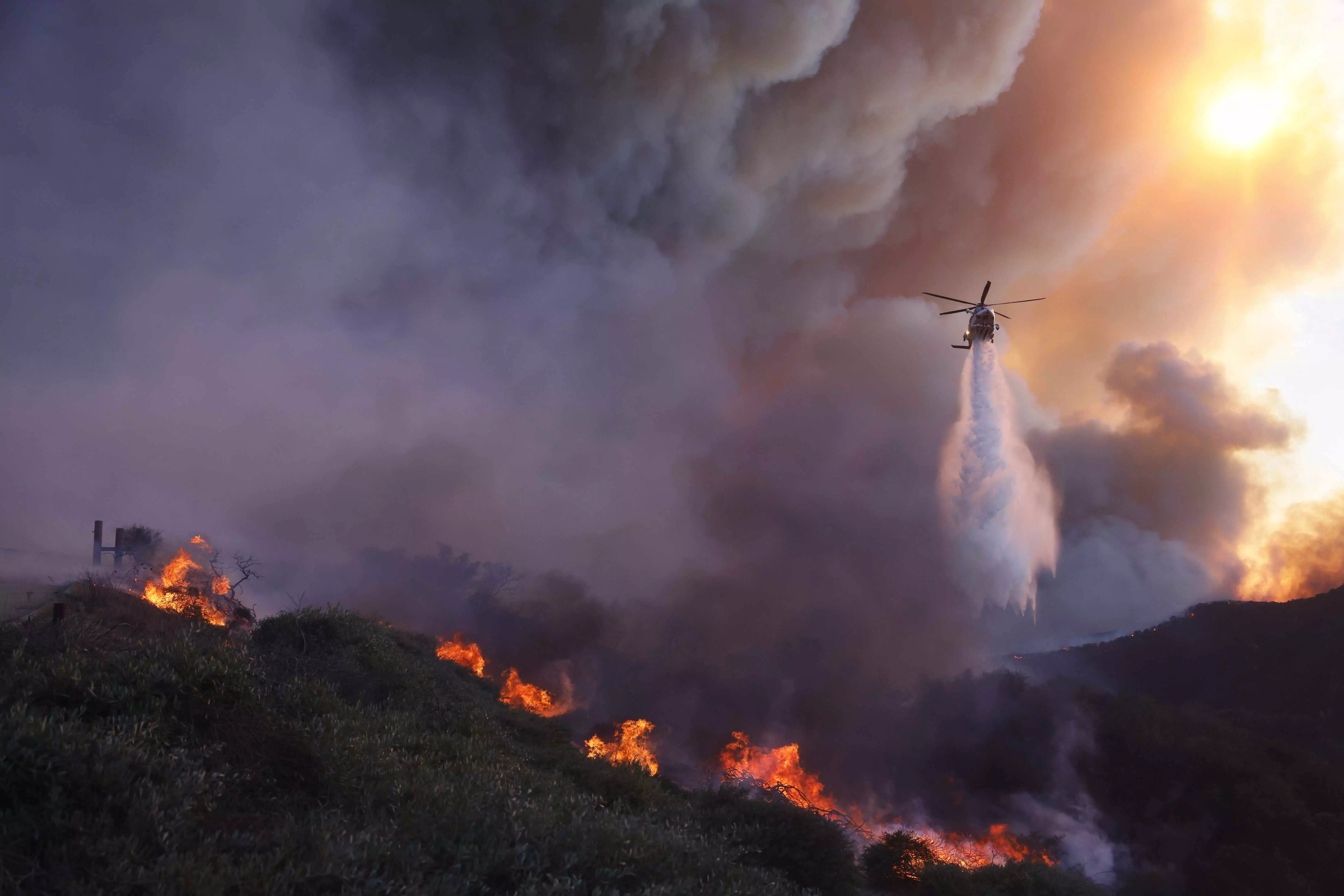 How Santa Ana winds fuelled the deadly fires in Southern California How Santa Ana winds fuelled the deadly fires in Southern California