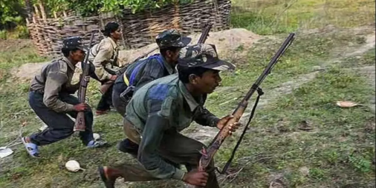 Encounter breaks out between security personnel and Naxalites in Chhattisgarh Encounter breaks out between security personnel and Naxalites in Chhattisgarh