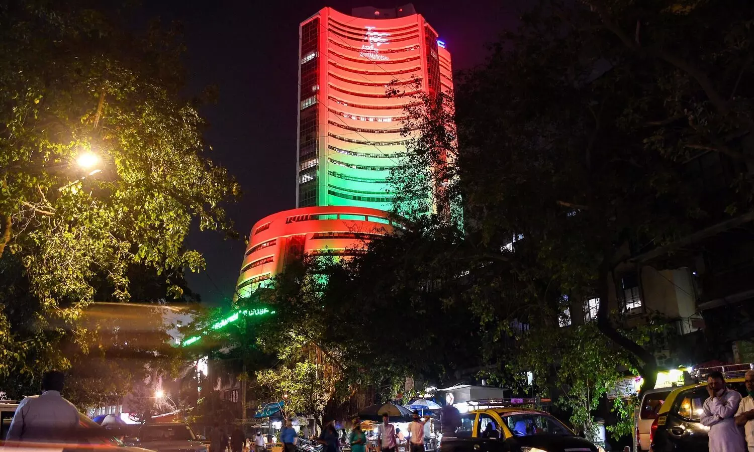Sensex, Nifty join global selloff on spike in crude oil prices, FII outflows