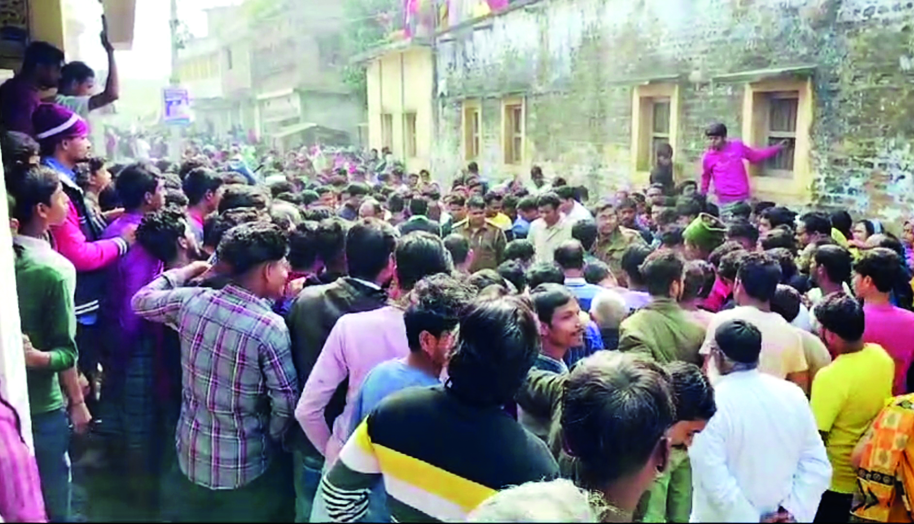 TMC worker killed, local leader injured in Kaliachak shootout