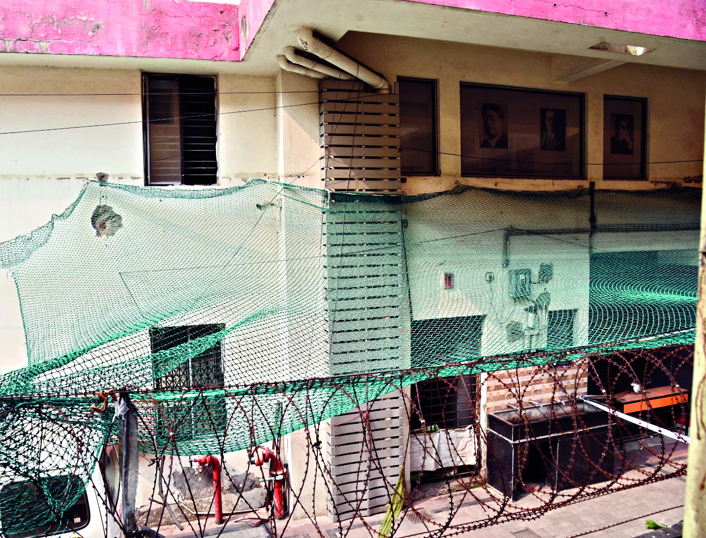 Window pane collapse: South Kolkata school installs safety nets