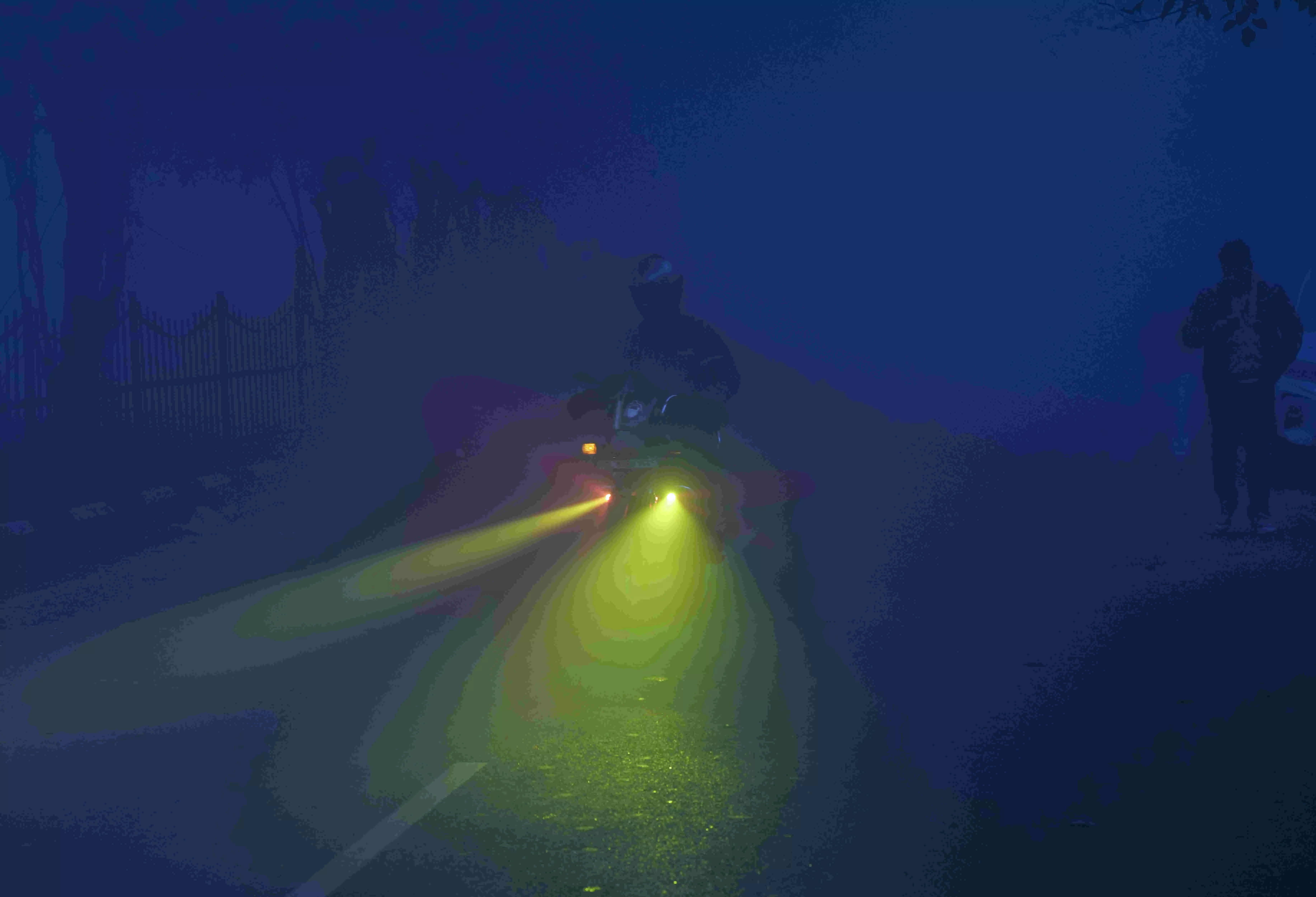 Dense fog disrupts over 100 flights, 26 trains in Delhi, IMD issues alert