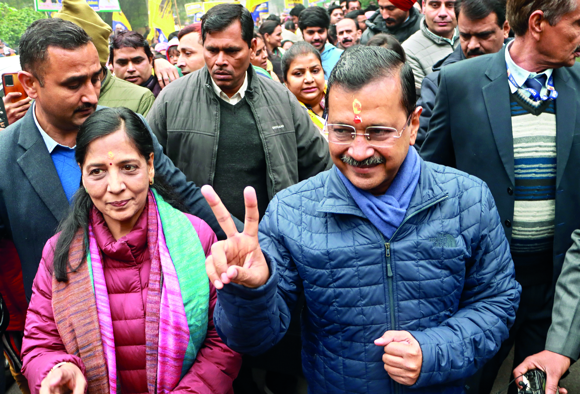 Poll fever grips Capital as bigwigs file nominations Poll fever grips Capital as bigwigs file nominations