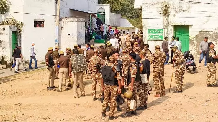 Over 1,400 power theft cases registered in Sambhal; 16 mosques, 2 madrasas implicated Over 1,400 power theft cases registered in Sambhal; 16 mosques, 2 madrasas implicated